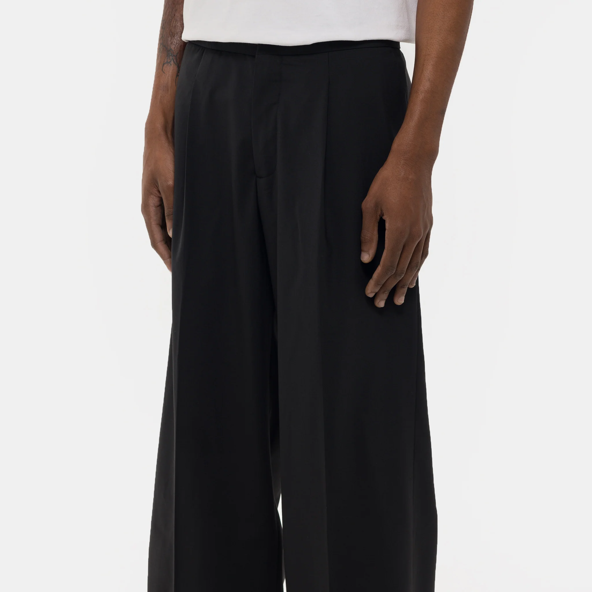 032C Office Attire Wide Leg Suit Pant in Black - Image 4