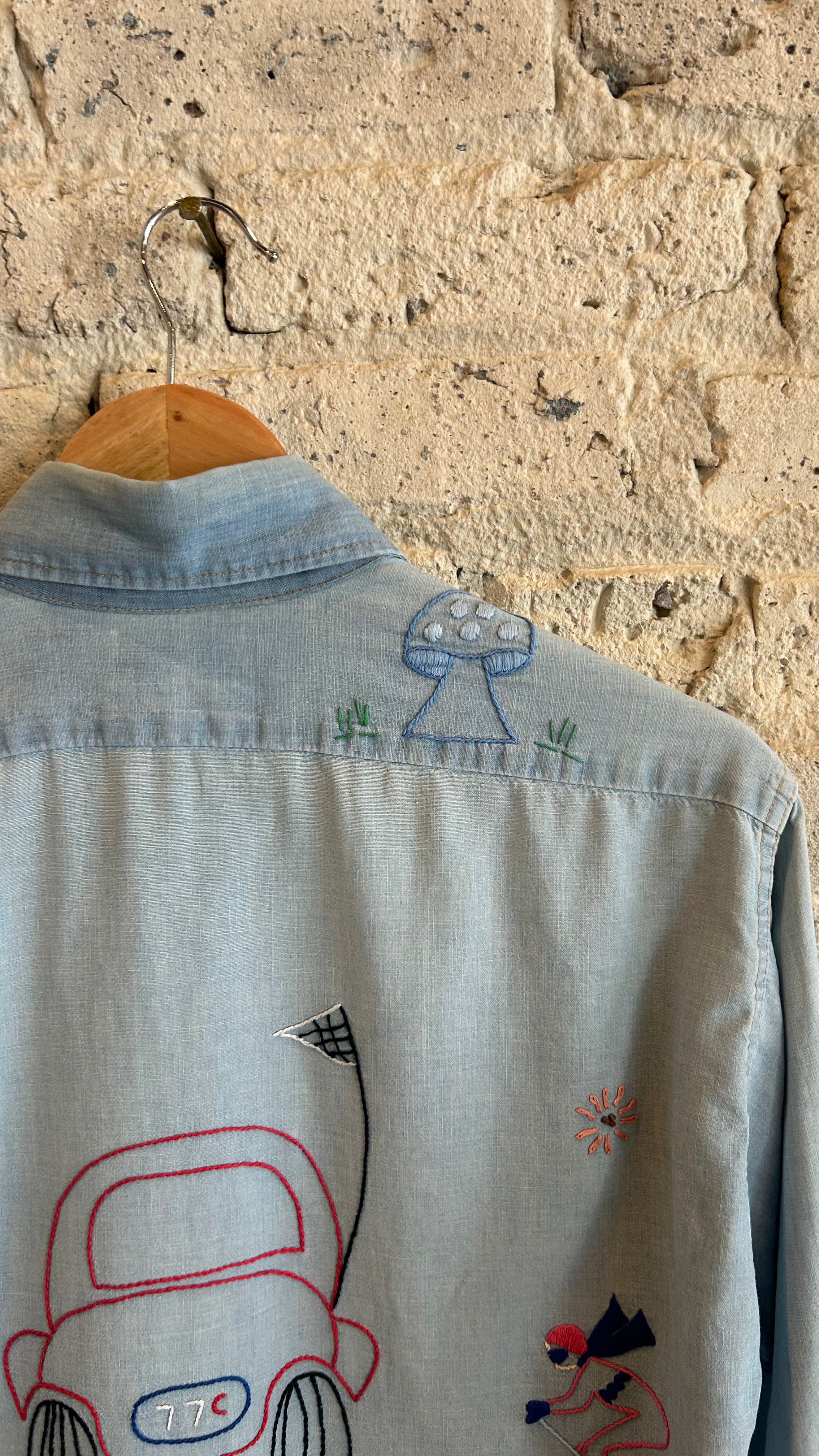 1970's Levi's Hand Embroidered Bike Chambray Shirt in Light Blue - Image 4