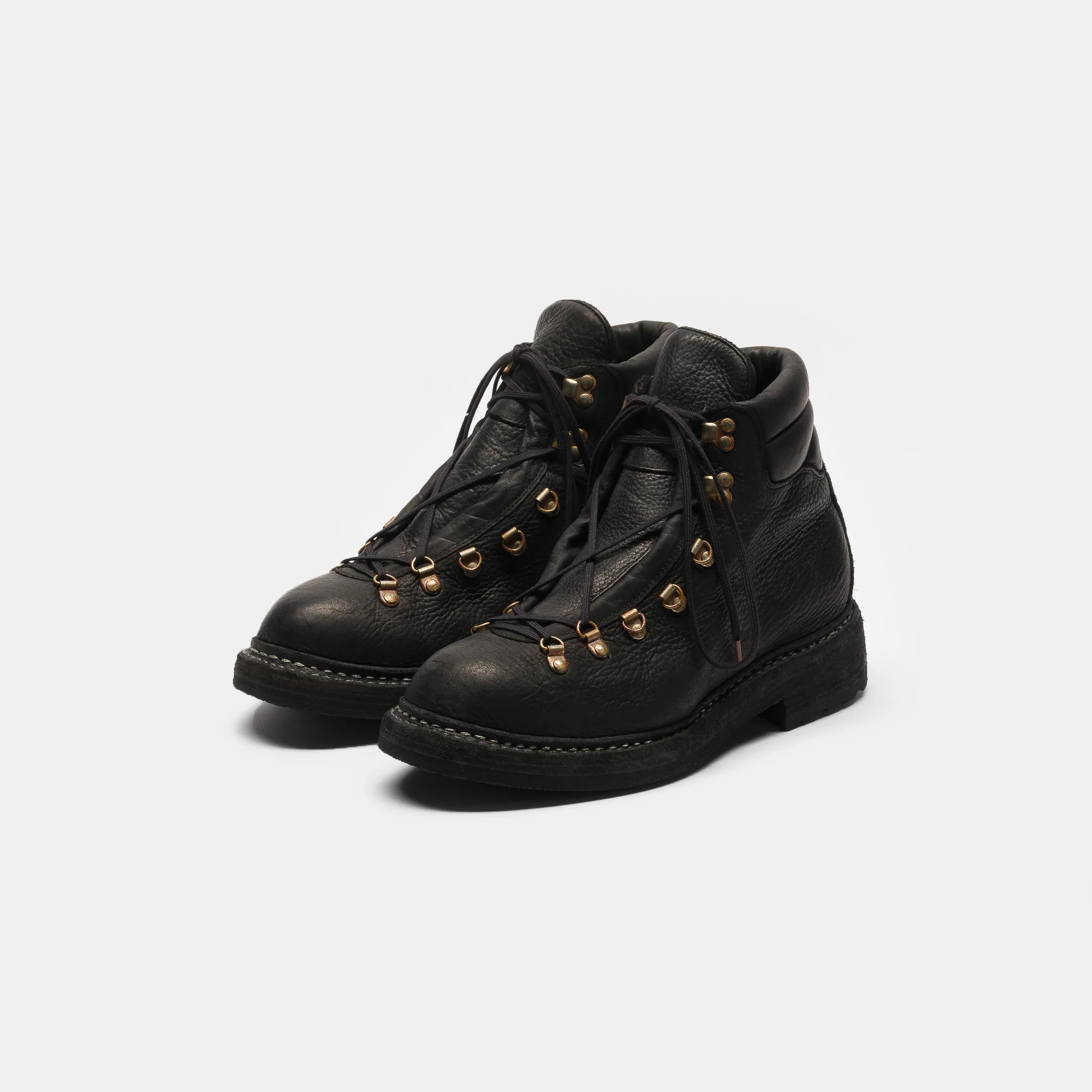19M Bison Leather Hiking Boot in Black - Image 3