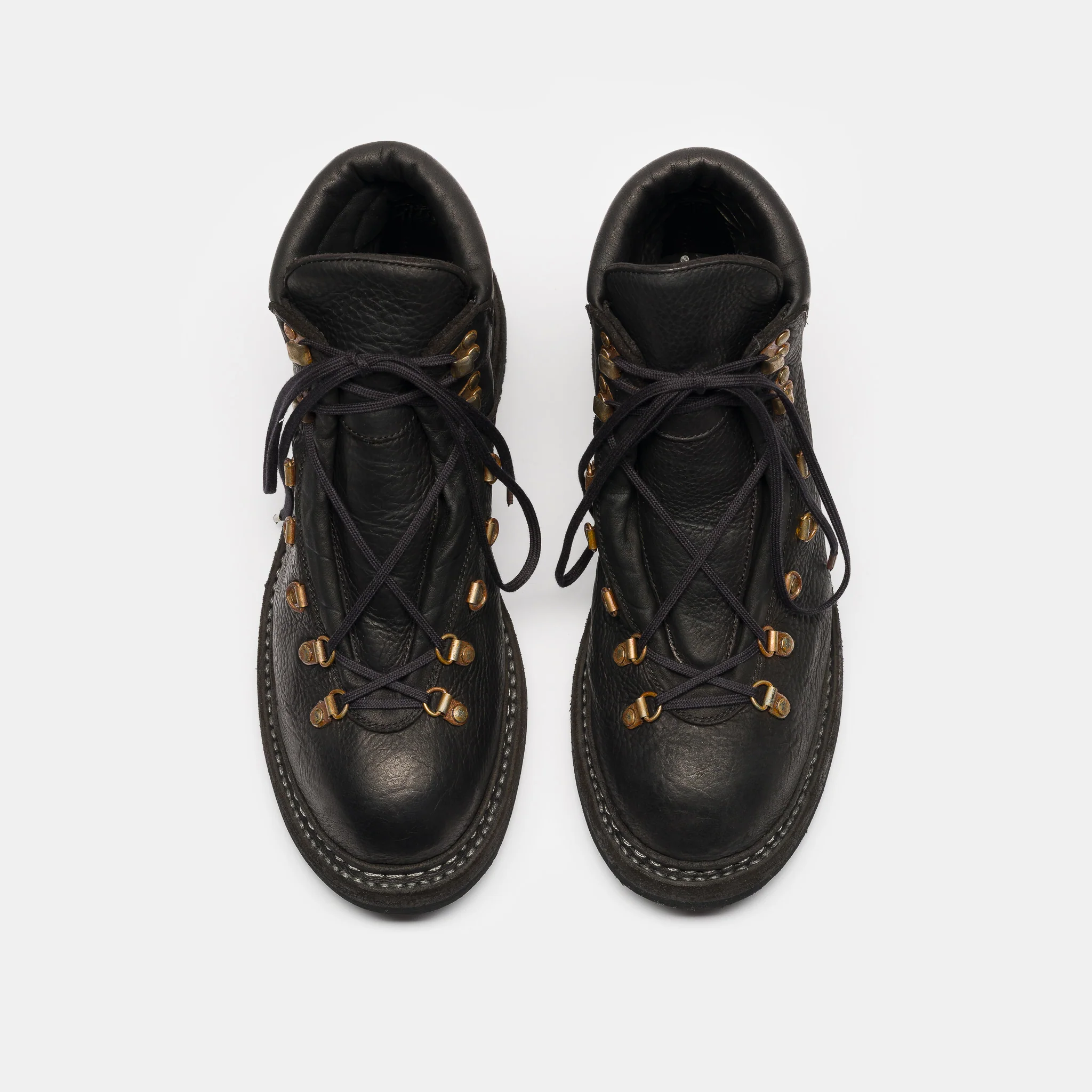 19M Bison Leather Hiking Boot in Black - Image 4
