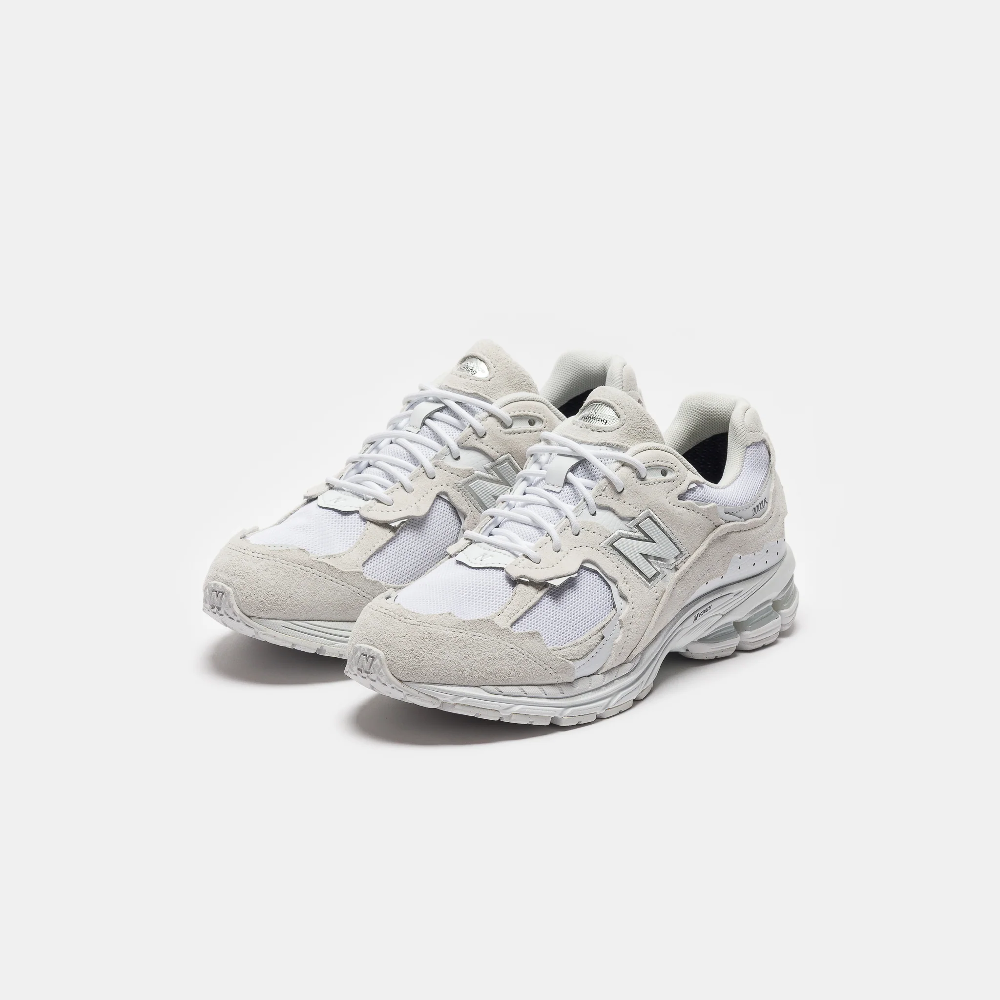 2002DX Sneaker in White/Reflection/Silver Metallic - Image 3