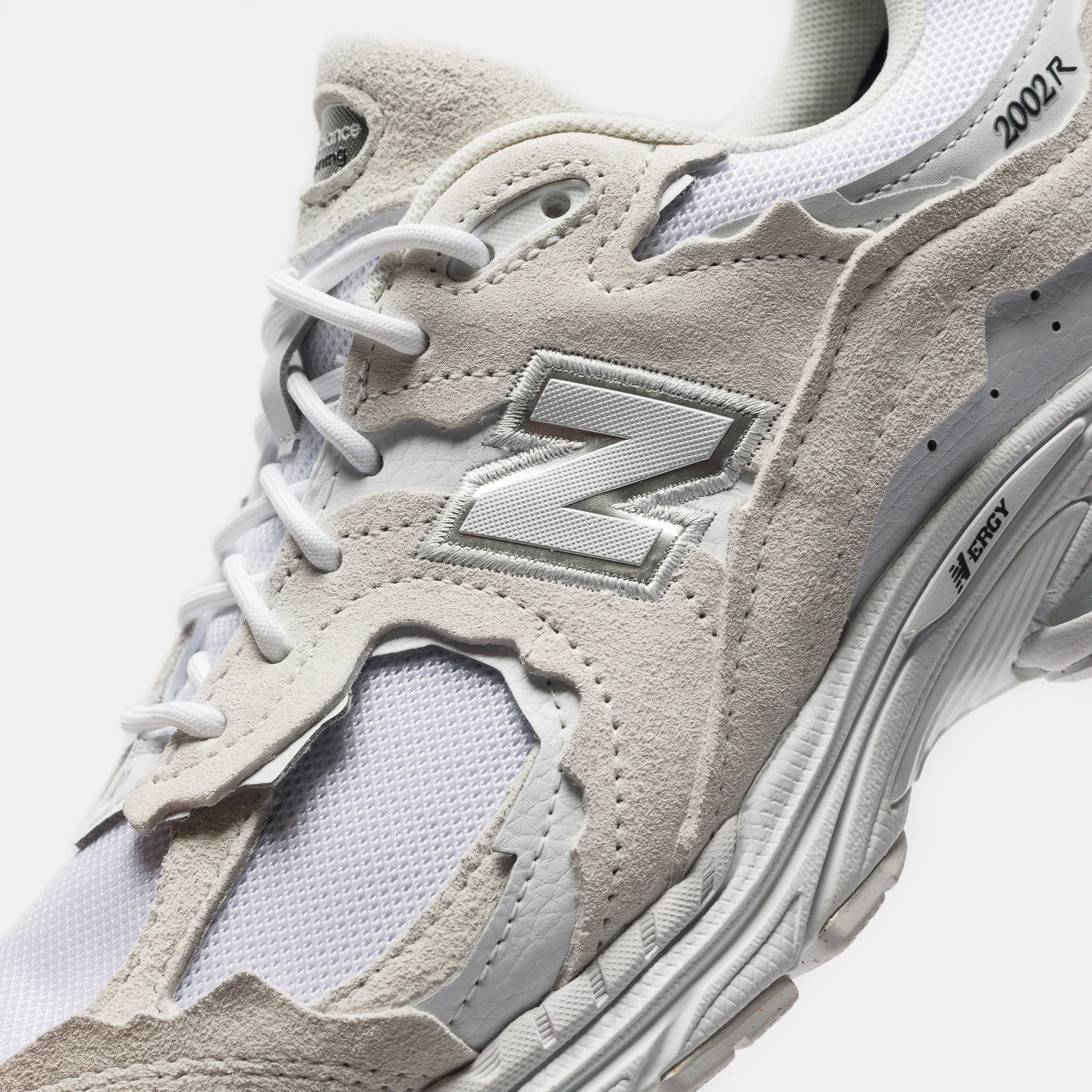 2002DX Sneaker in White/Reflection/Silver Metallic - Image 5