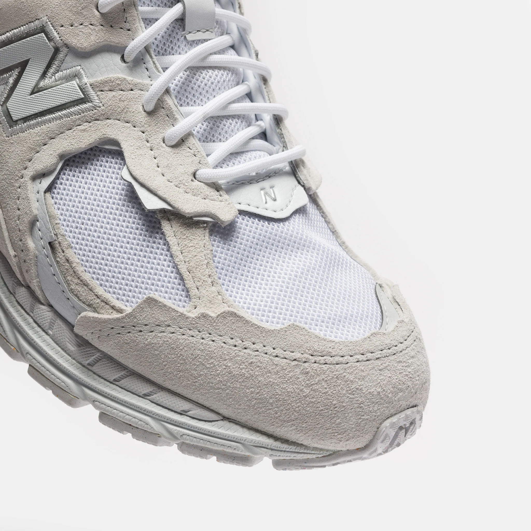 2002DX Sneaker in White/Reflection/Silver Metallic - Image 6
