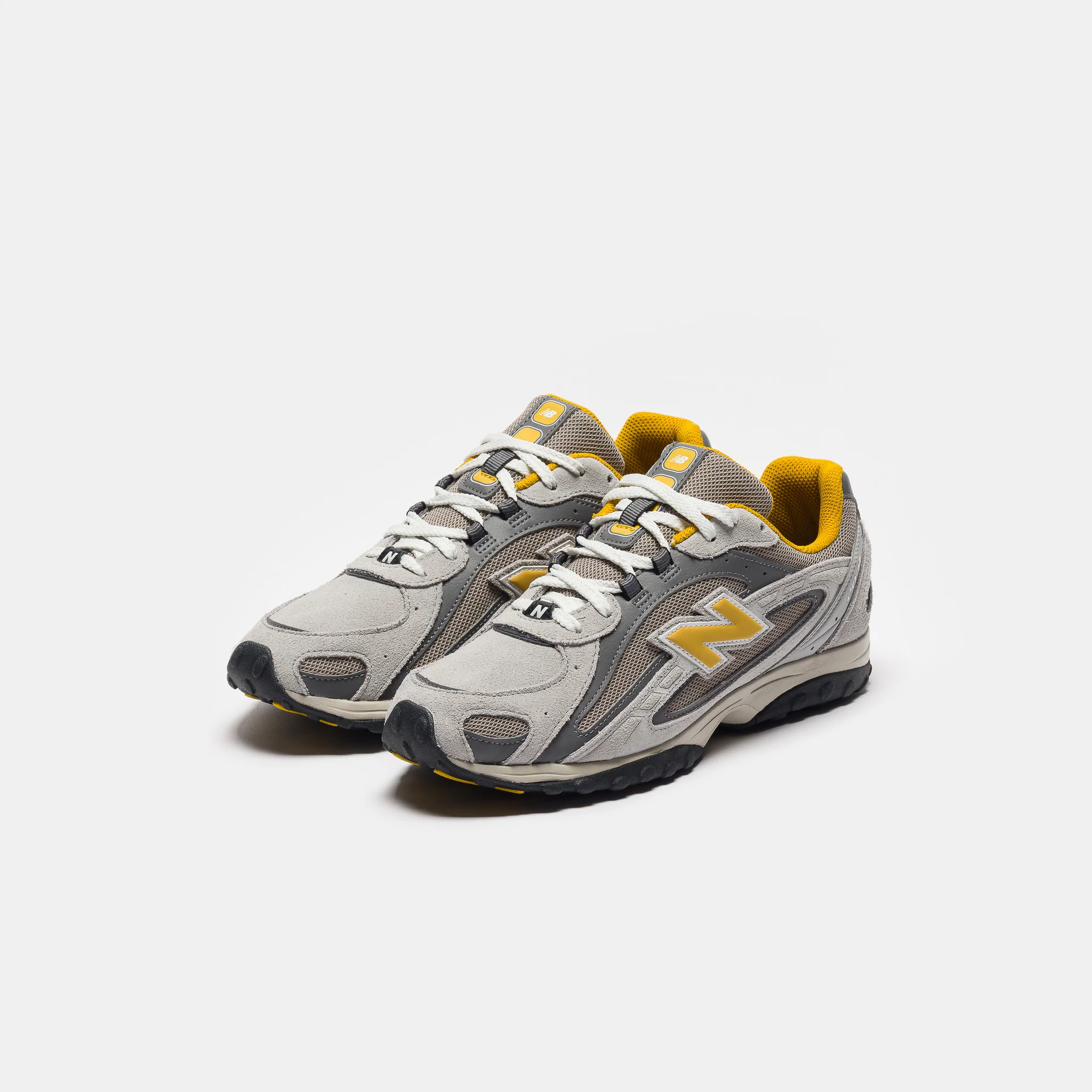 204L Sneaker in Raincloud/Baroque Gold - Image 3