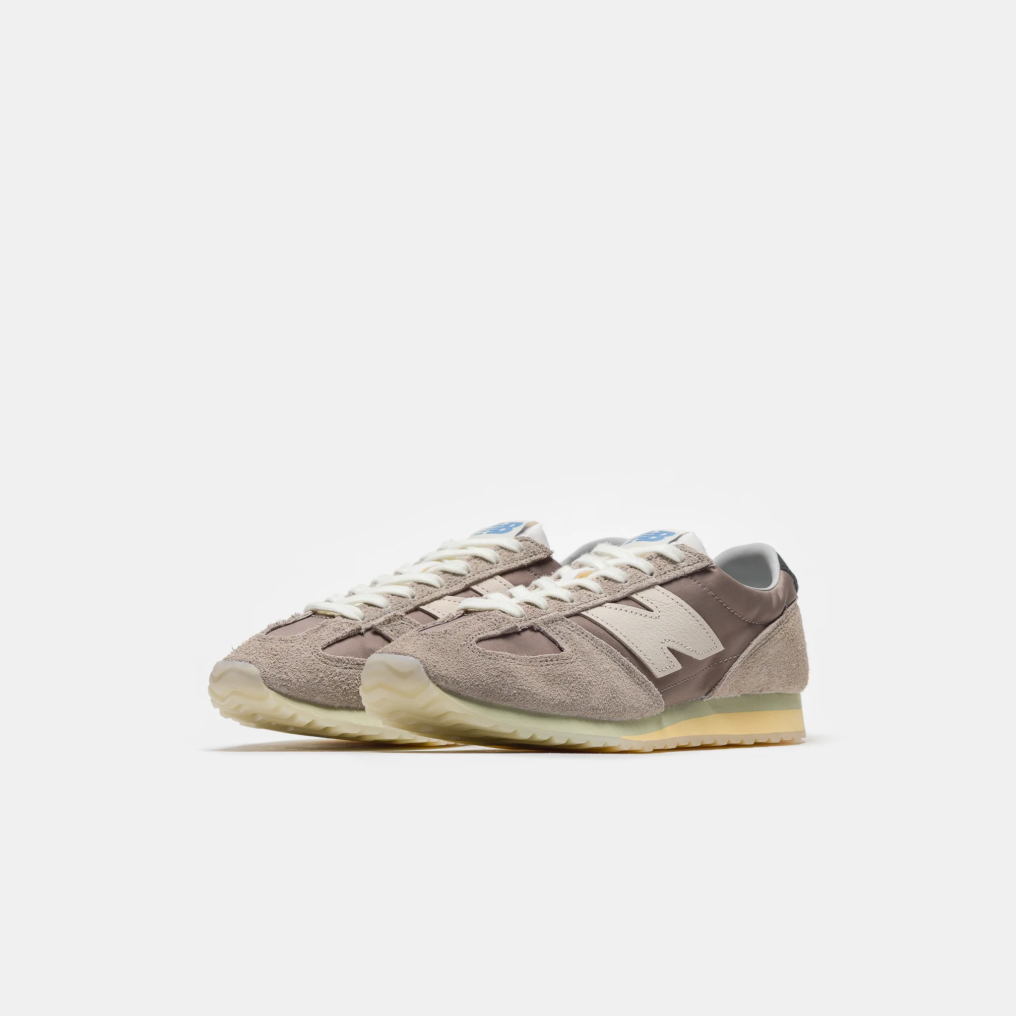 471 Grey Days Sneaker in Arid Stone/Raincloud/Morel - Image 2