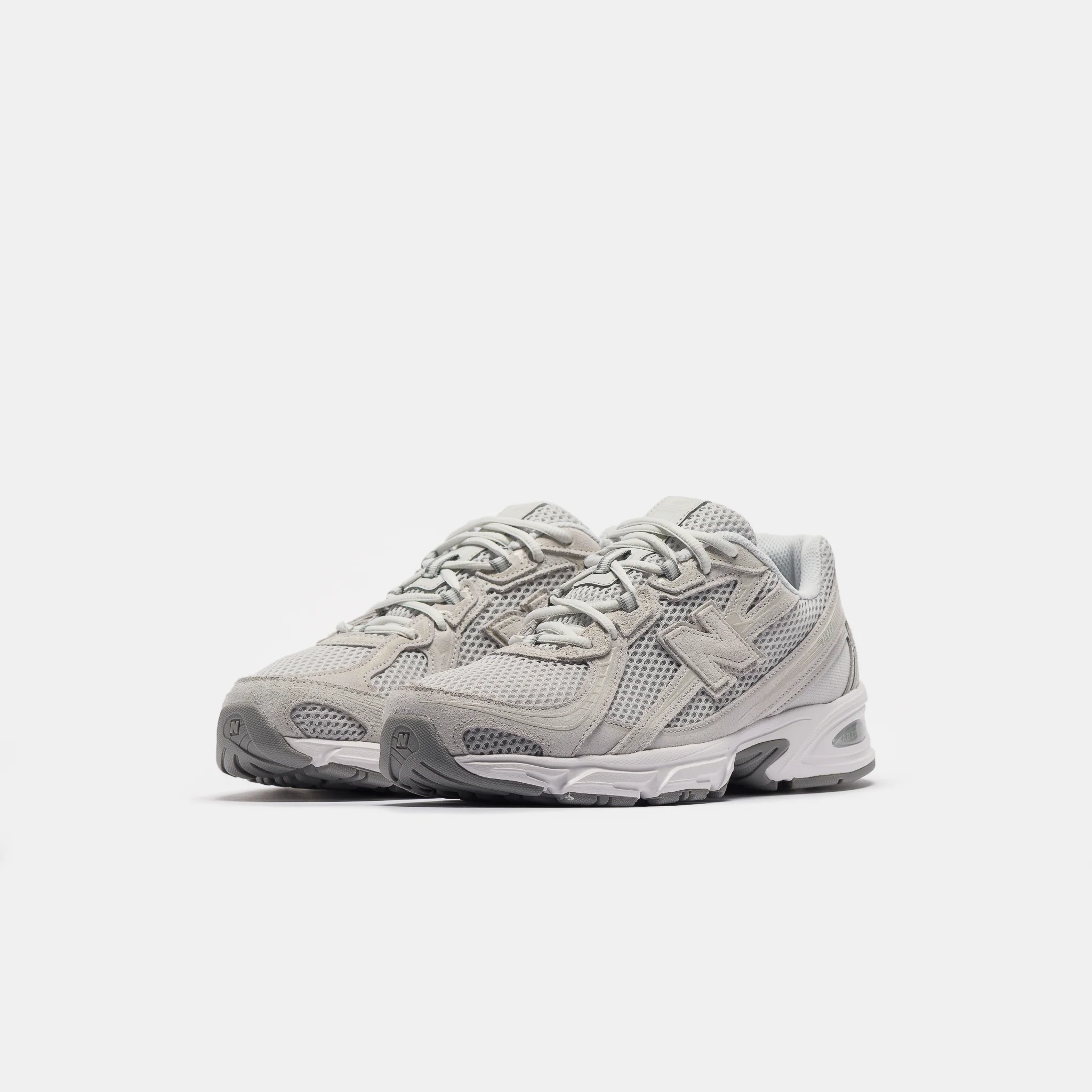 740 Sneaker in Grey/Reflection/Slate Grey/Grey Matter - Image 2