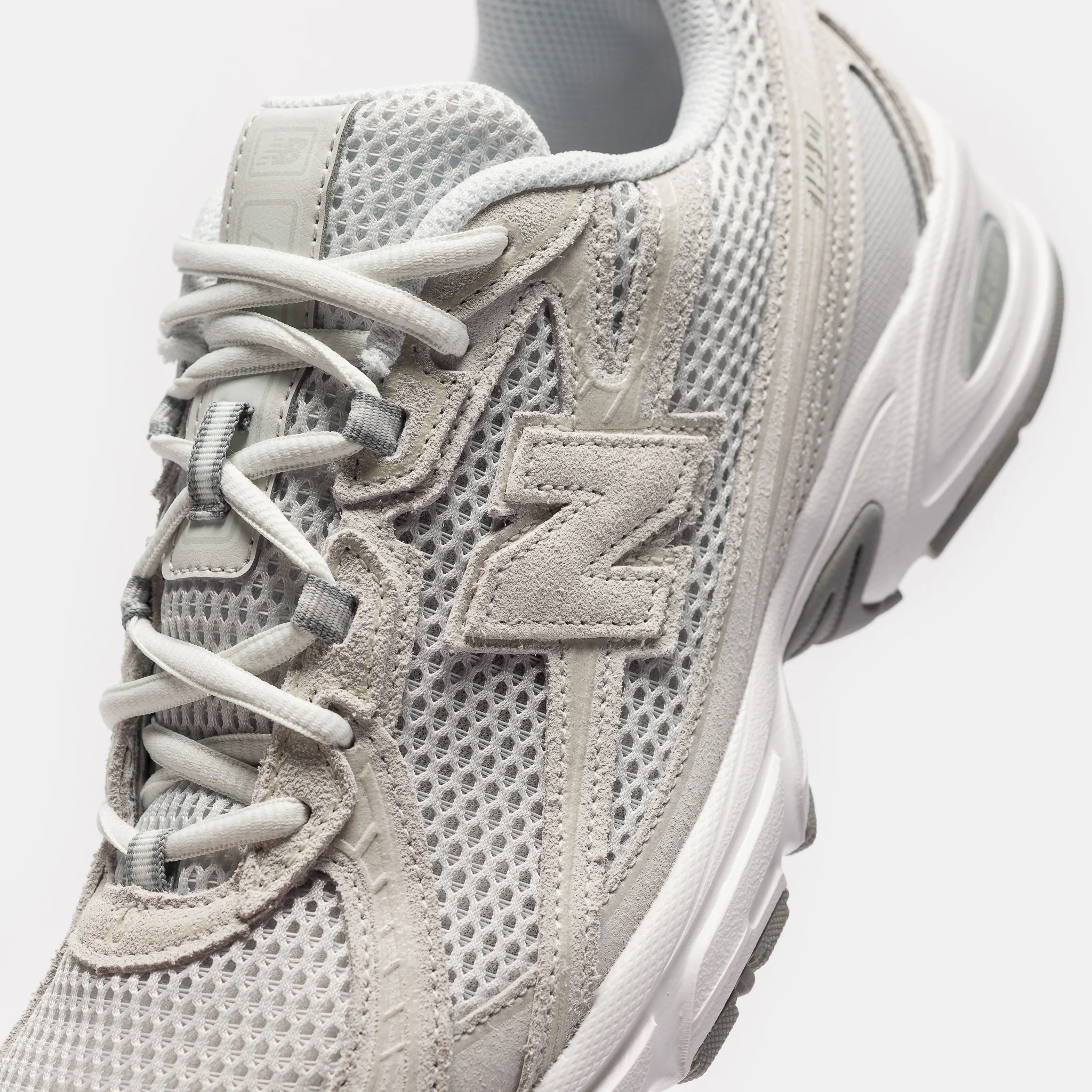 740 Sneaker in Grey/Reflection/Slate Grey/Grey Matter - Image 5