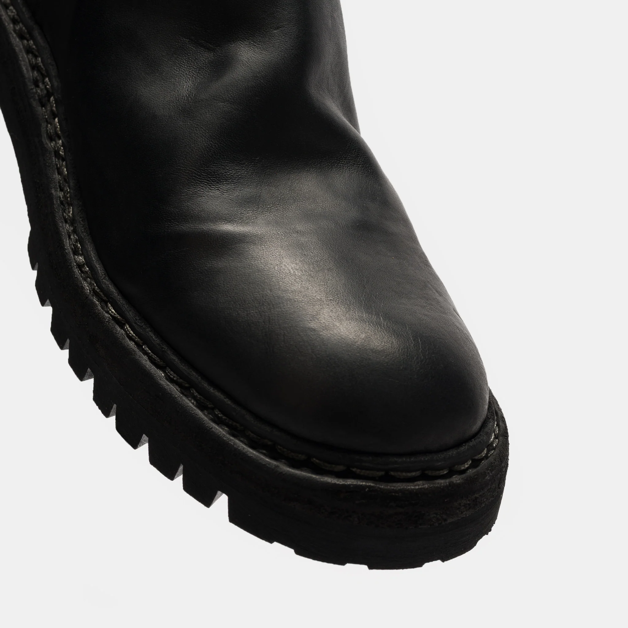 796V_N Horse Leather Back Zip Boot in Black - Image 8