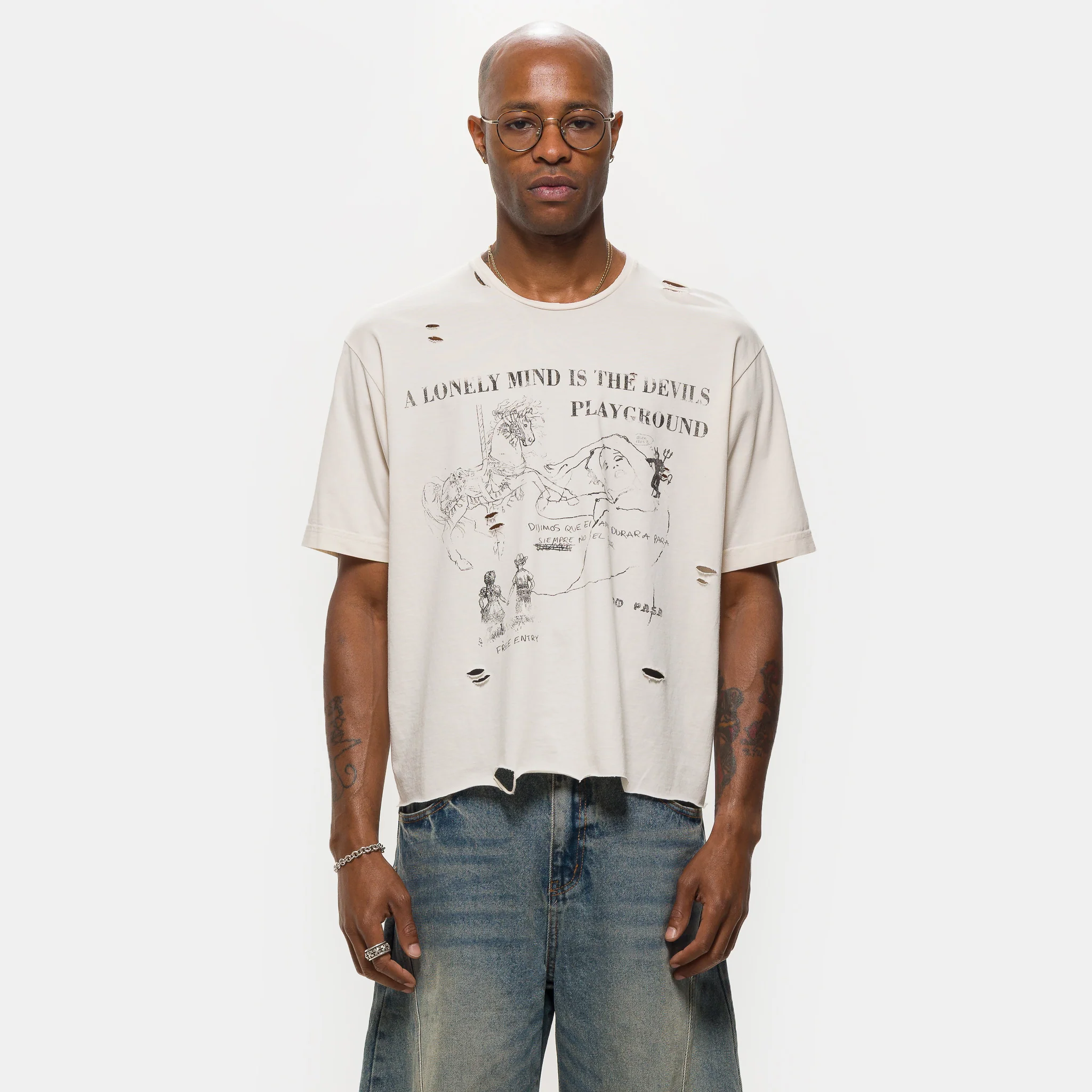 A Lonely Mind T-Shirt in Creme
