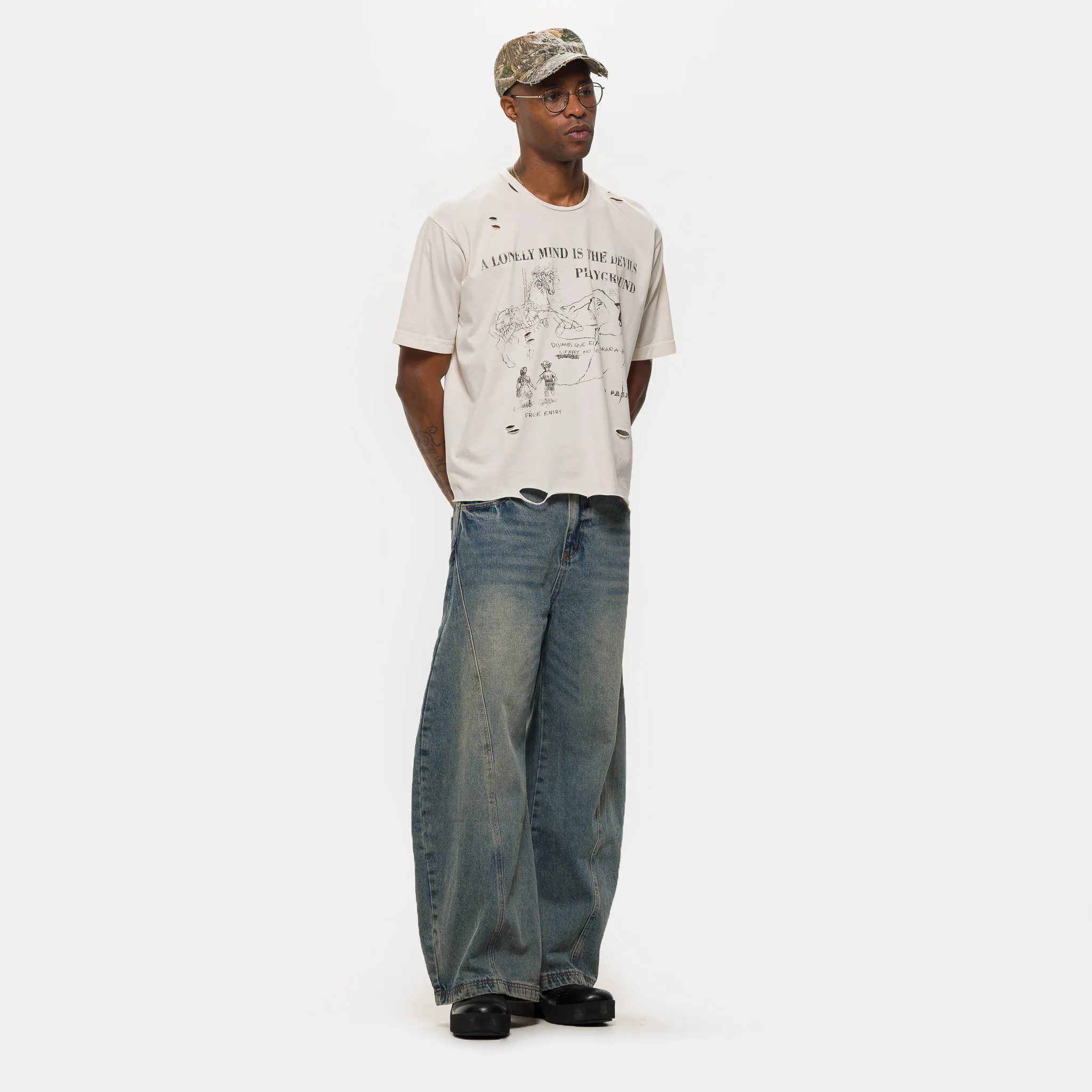 A Lonely Mind T-Shirt in Creme - Image 2