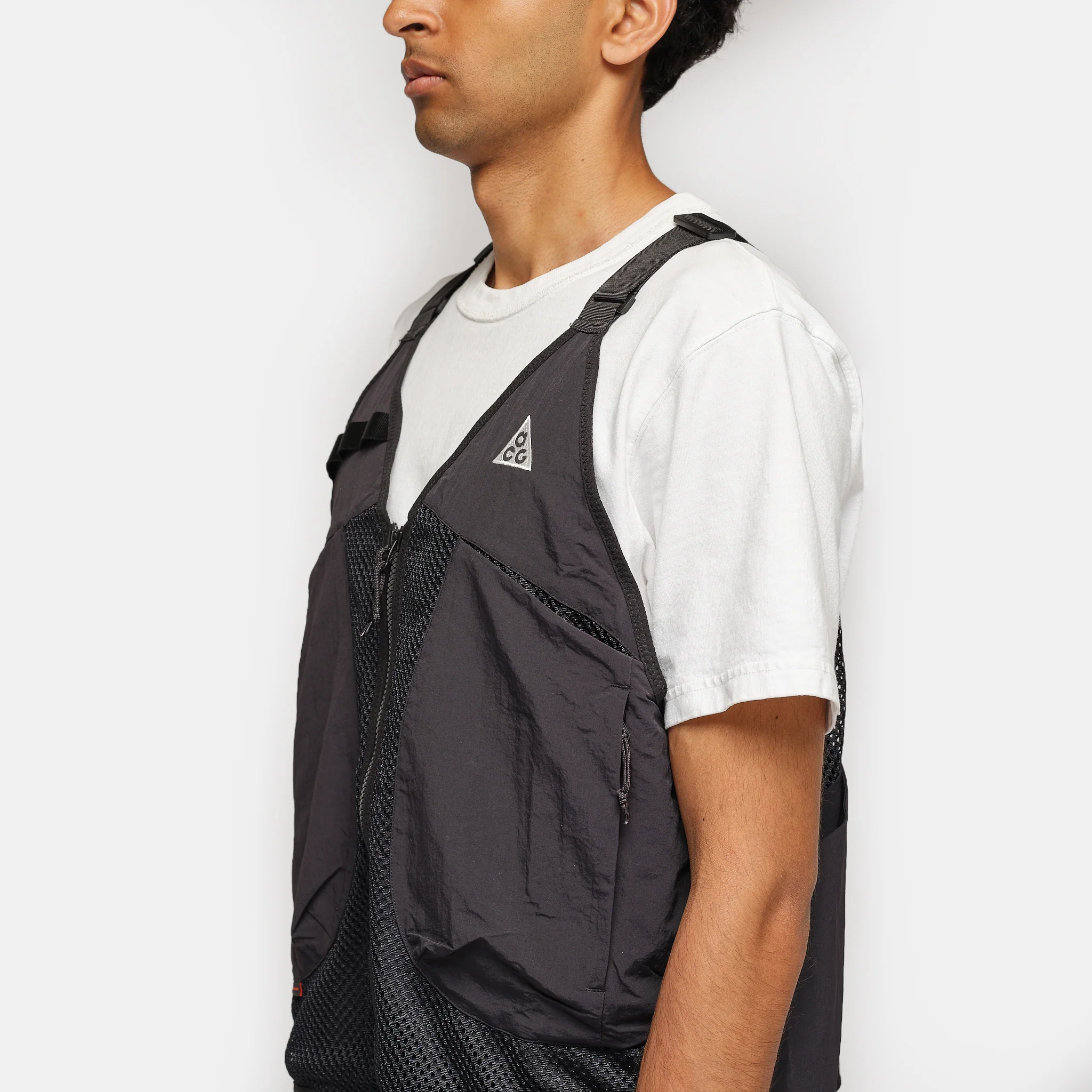 ACG Dolomiti Vest in Black/Summit White - Image 4