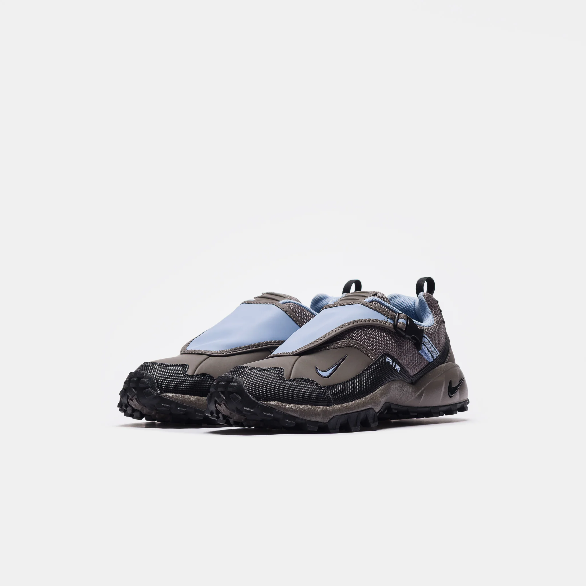 ACG Phassad Sneaker in Cave Stone/Aluminum/Cave Stone/Black - Image 2