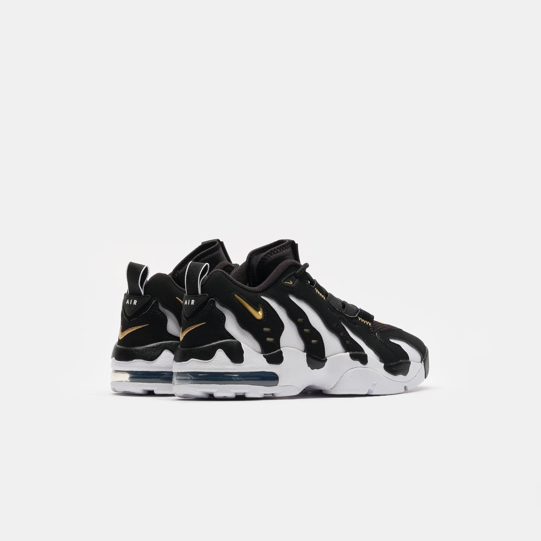 Air DT Max '96 Low Sneaker in Black/Metallic Gold/White - Image 4