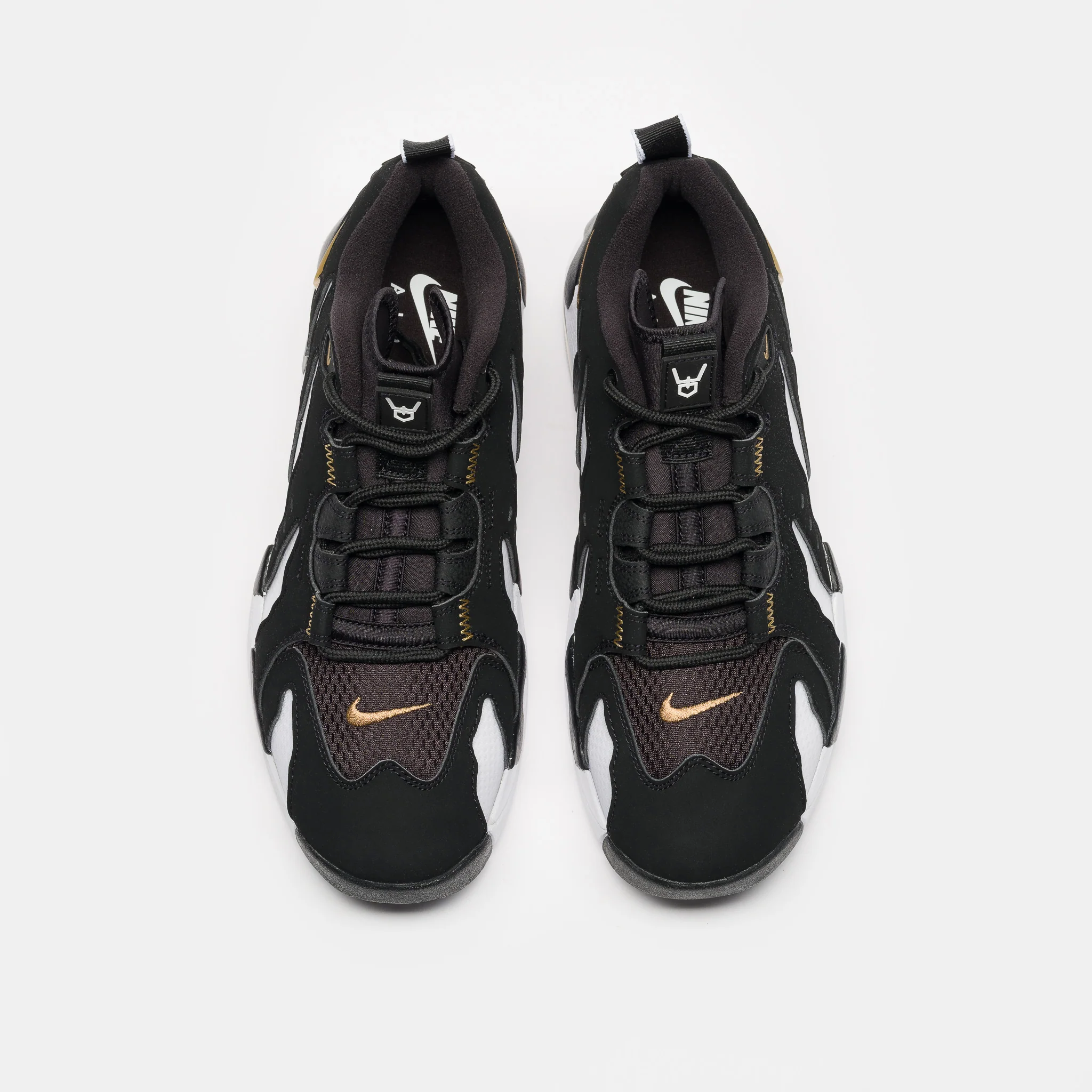 Air DT Max '96 Low Sneaker in Black/Metallic Gold/White - Image 5