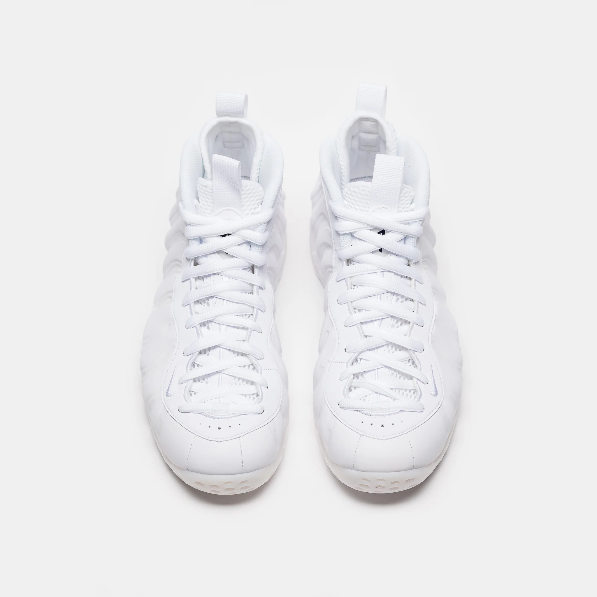 Air Foamposite One Sneaker in White/White - Image 4