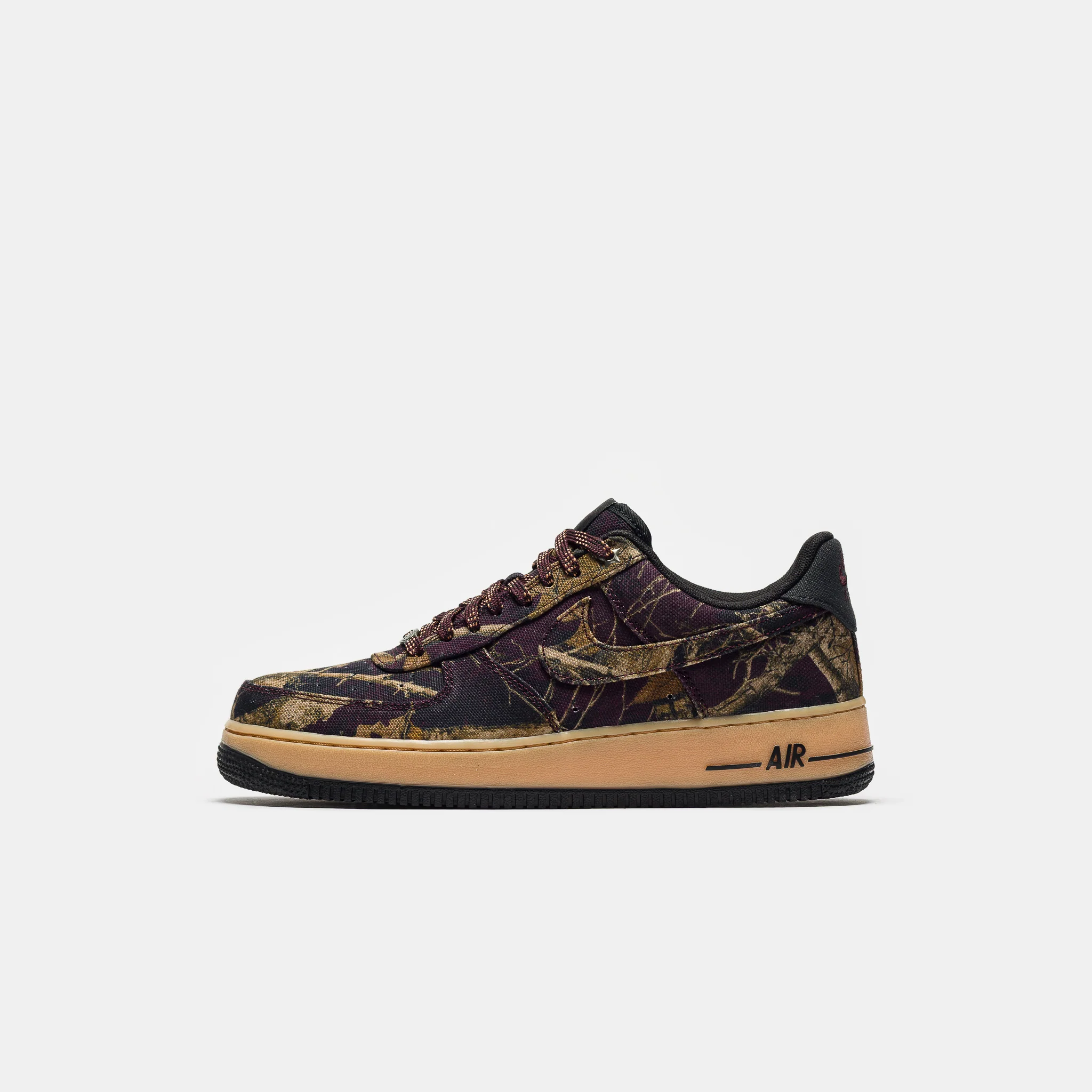 Air Force 1 '07 RealTree Sneaker in Multicolor/Gum Yellow