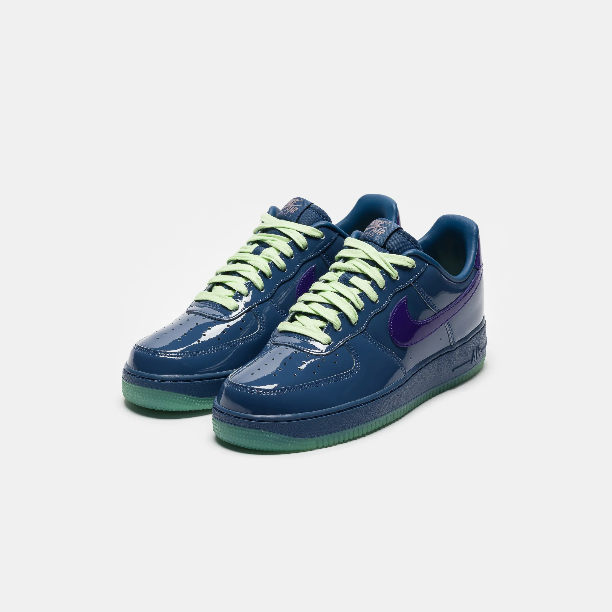 Air Force 1 Low Sneaker in  Mystic Navy/Grape Ice/Lt Violet Ore - Image 3