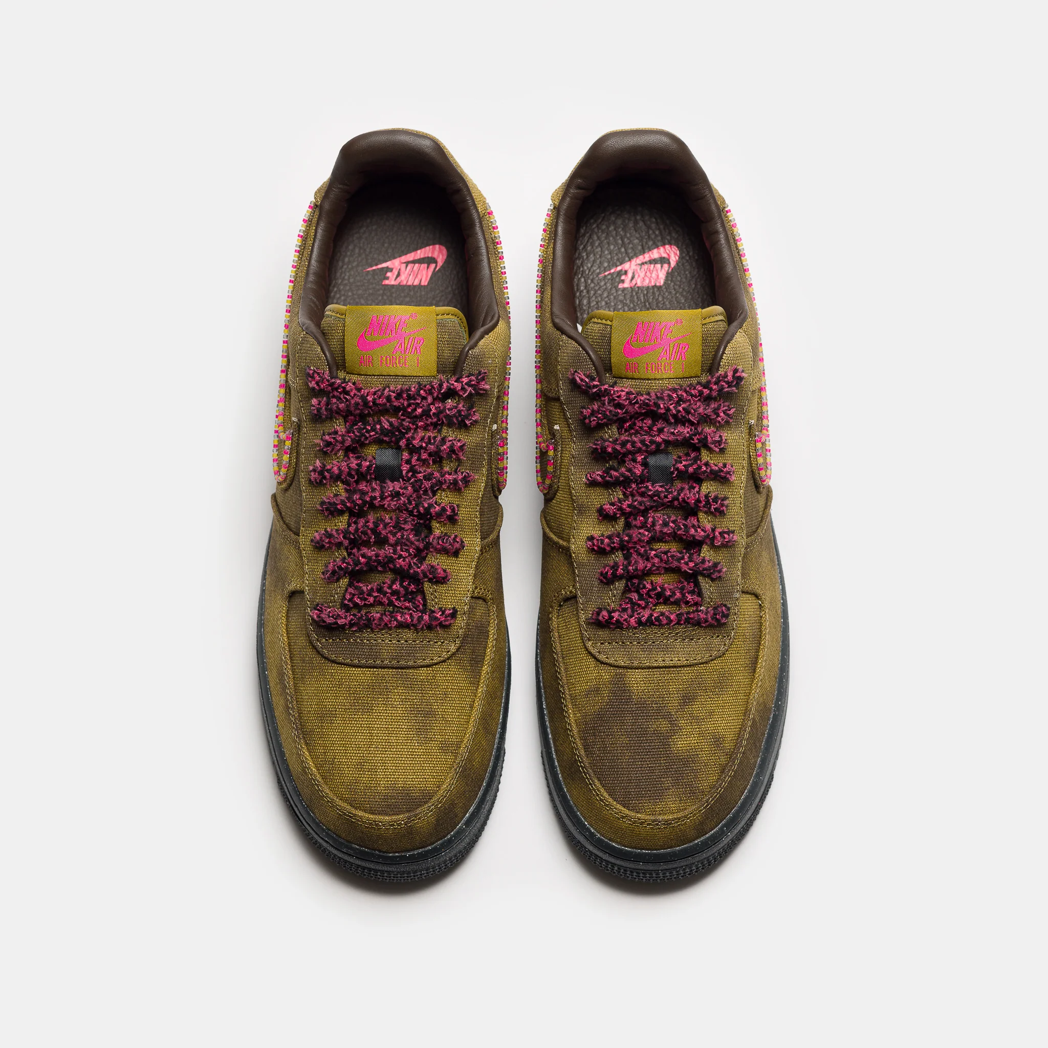 Air Force 1 Sneaker in Desert Moss/Fierce Pink/Midwest Gold - Image 4