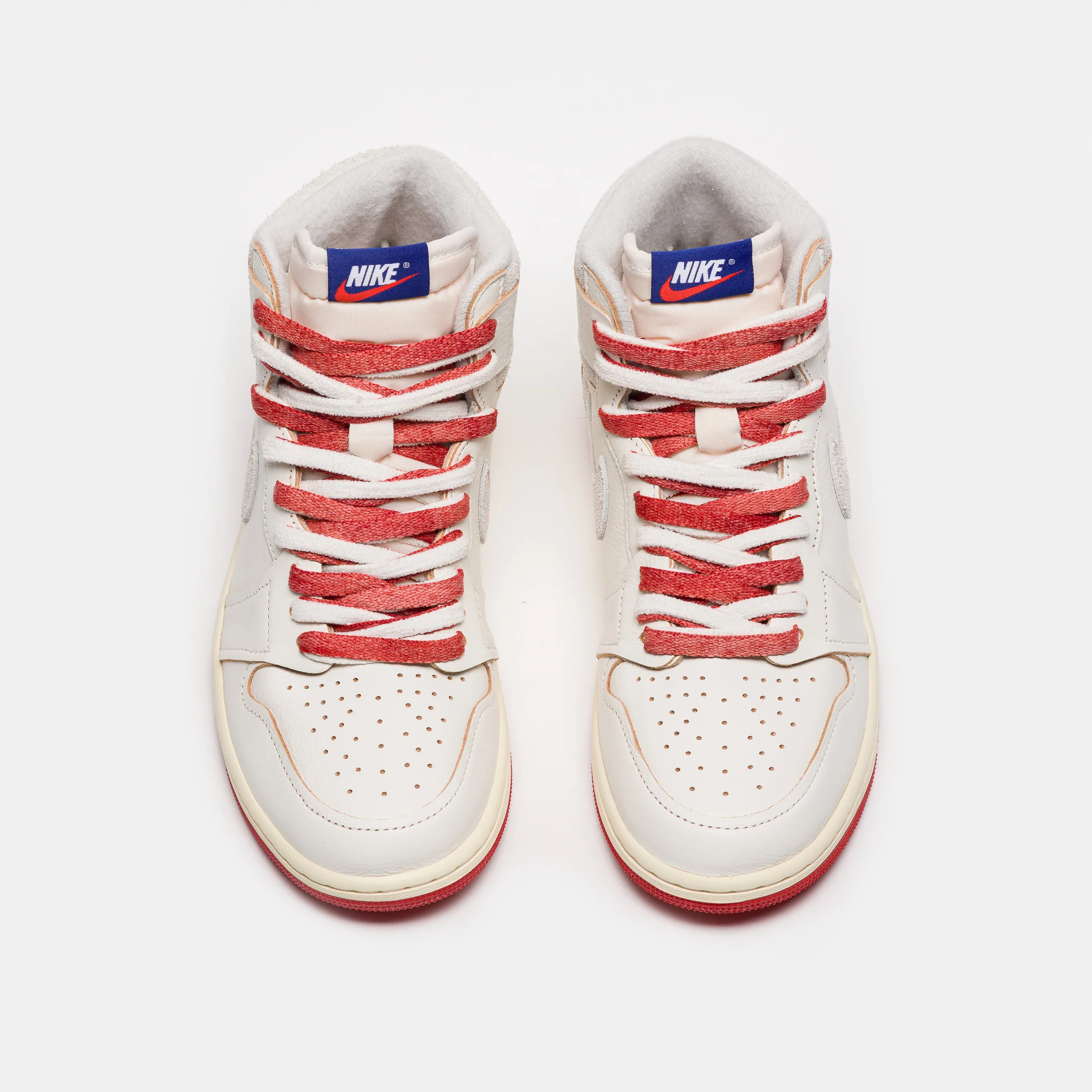 Air Jordan 1 High OG Sneaker in Sail/Cinnabar/Light Bone - Image 4