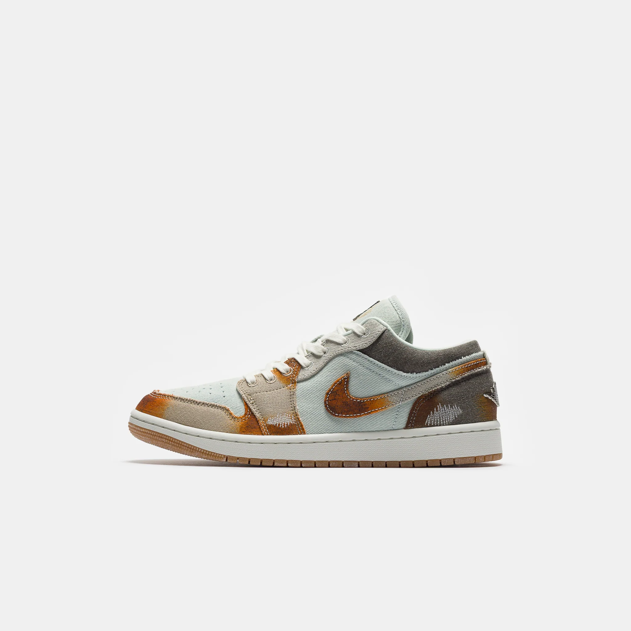 Air Jordan 1 Low SE Sneaker in Multicolor/Sail/Light Bone
