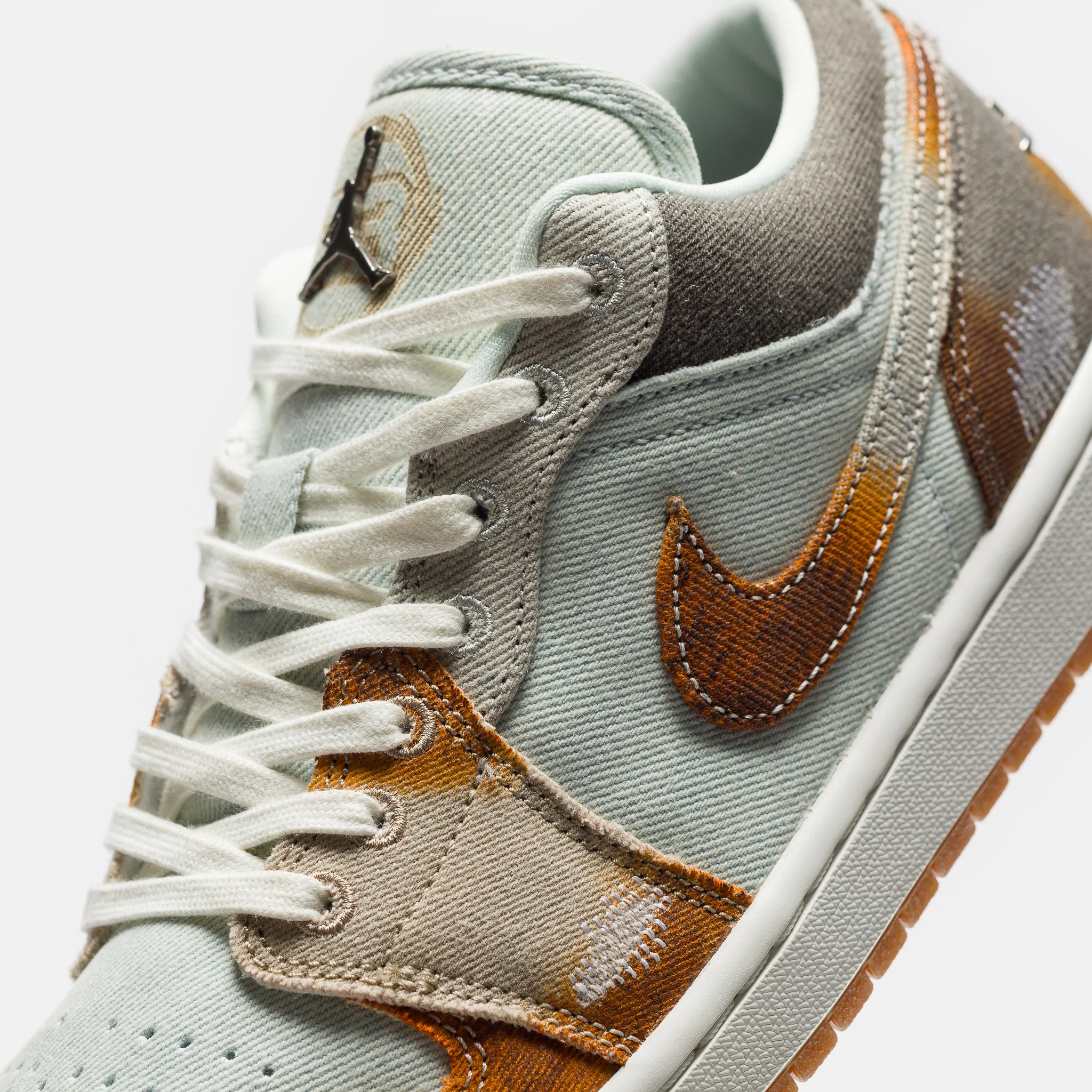 Air Jordan 1 Low SE Sneaker in Multicolor/Sail/Light Bone - Image 5