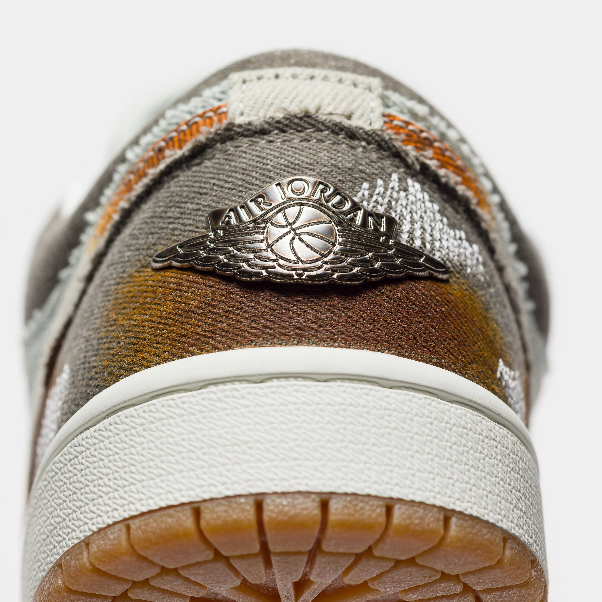 Air Jordan 1 Low SE Sneaker in Multicolor/Sail/Light Bone - Image 7