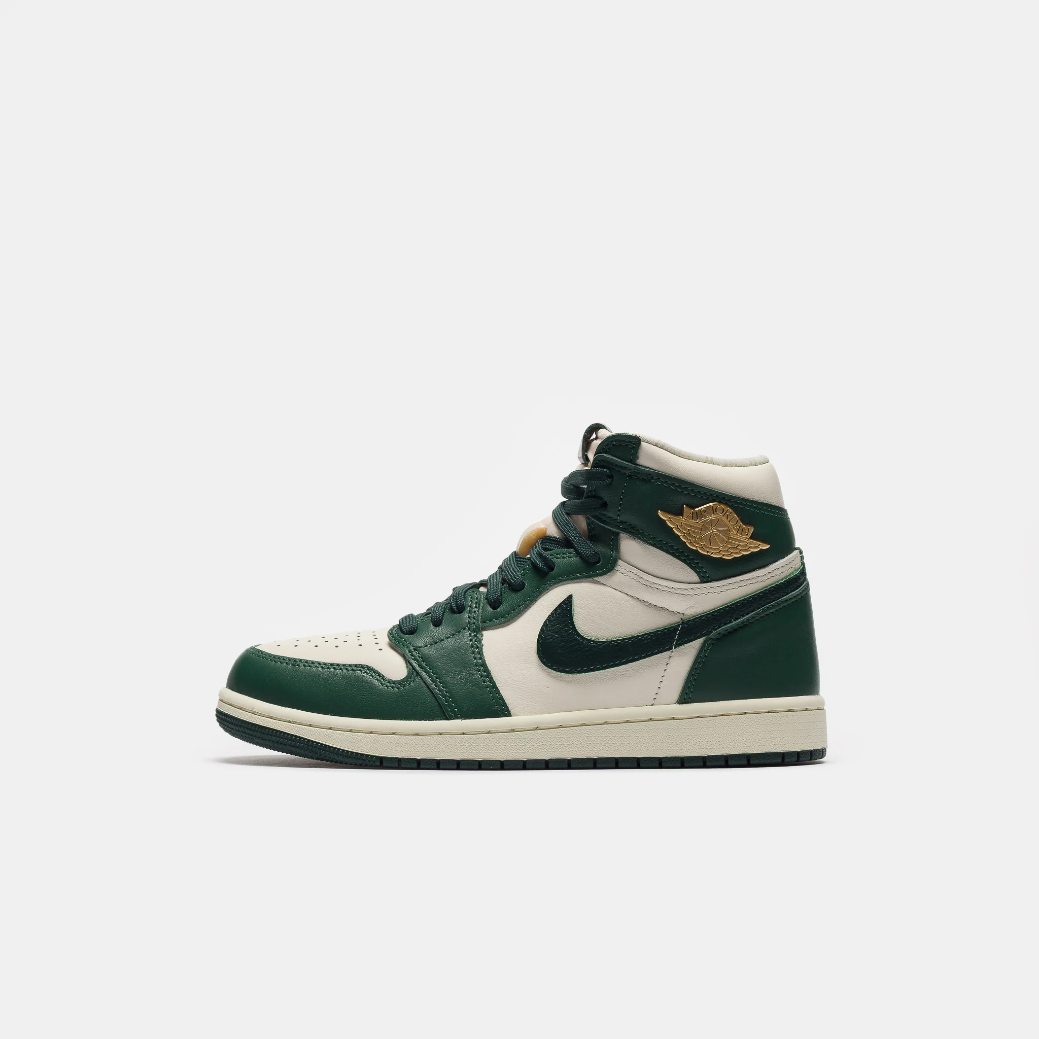 Air Jordan 1 Retro High OG Sneaker in Pale Ivory/Pro Green/Fir/Coconut Milk