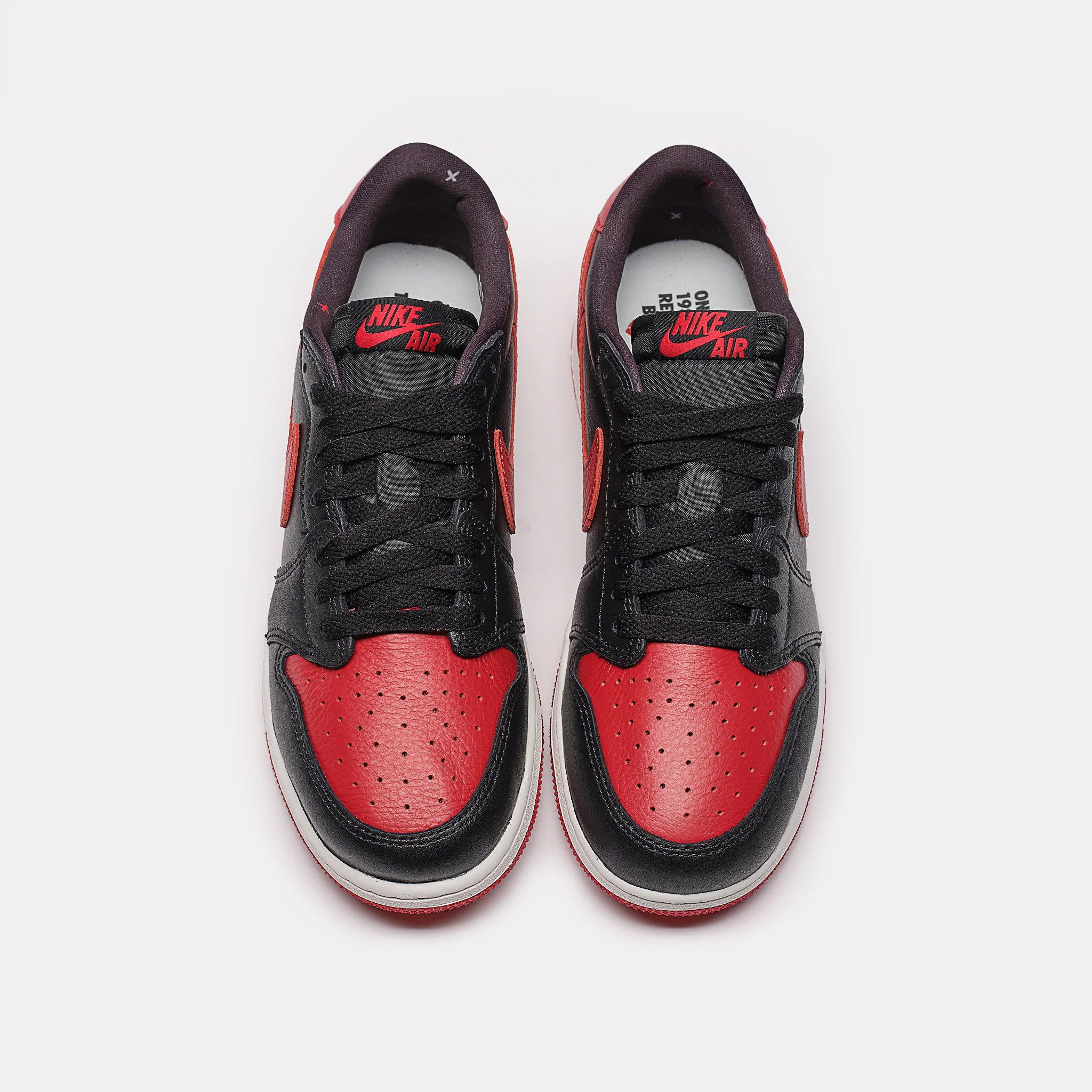 Air Jordan 1 Retro Low OG Big Kids Sneaker in Black/Black/Varsity Red/Summit White - Image 4
