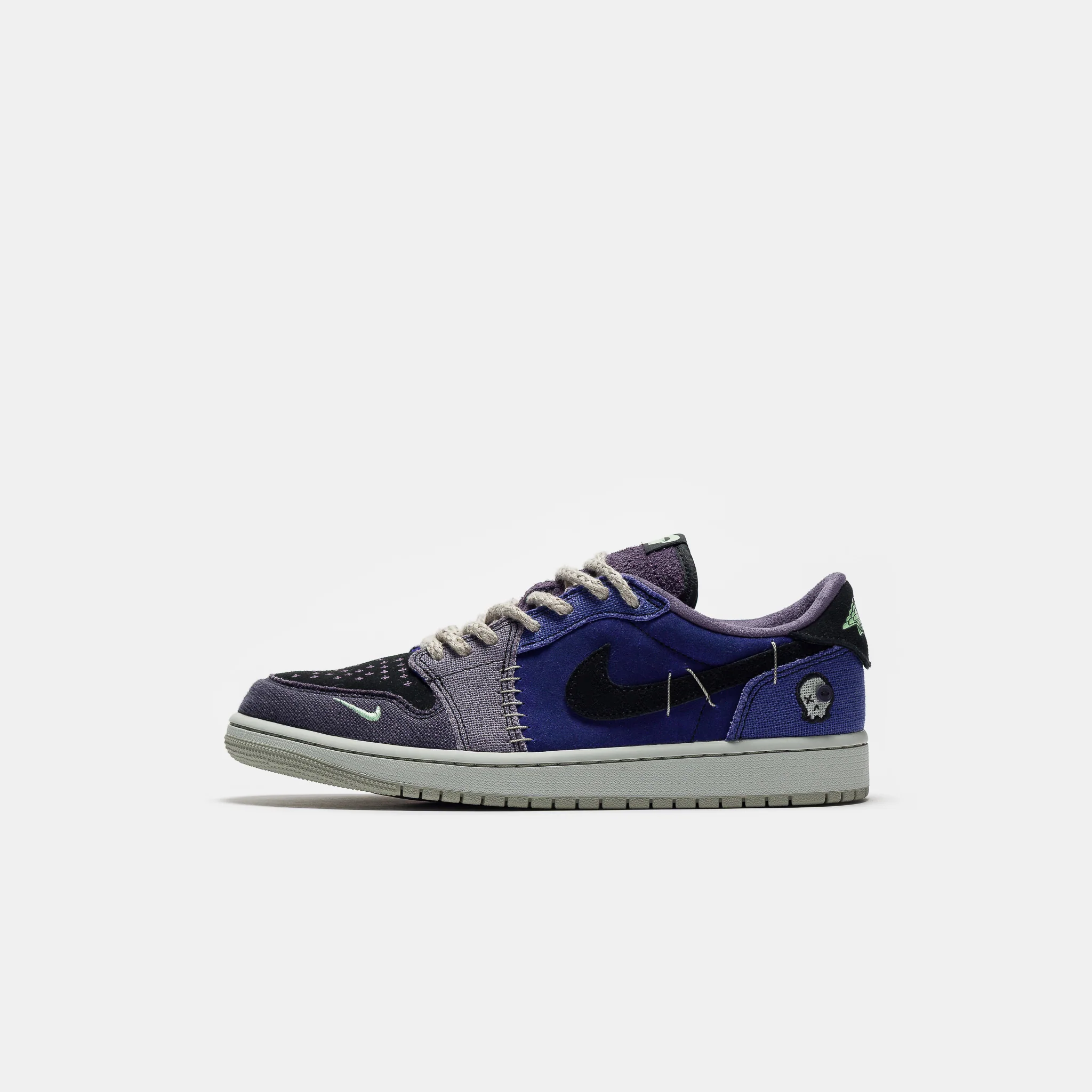 Air Jordan 1 Retro Low Sneaker in Regency Purple/Vapor Green/Black