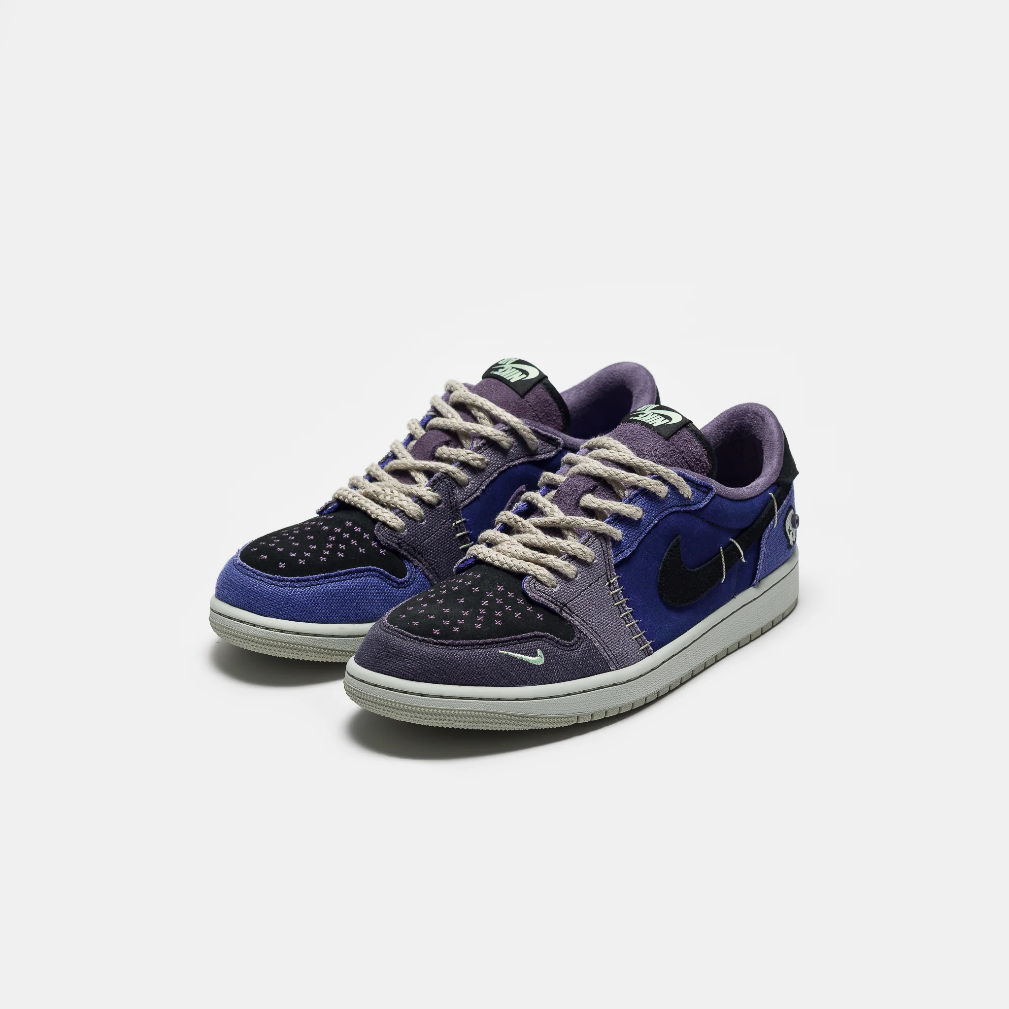 Air Jordan 1 Retro Low Sneaker in Regency Purple/Vapor Green/Black - Image 3