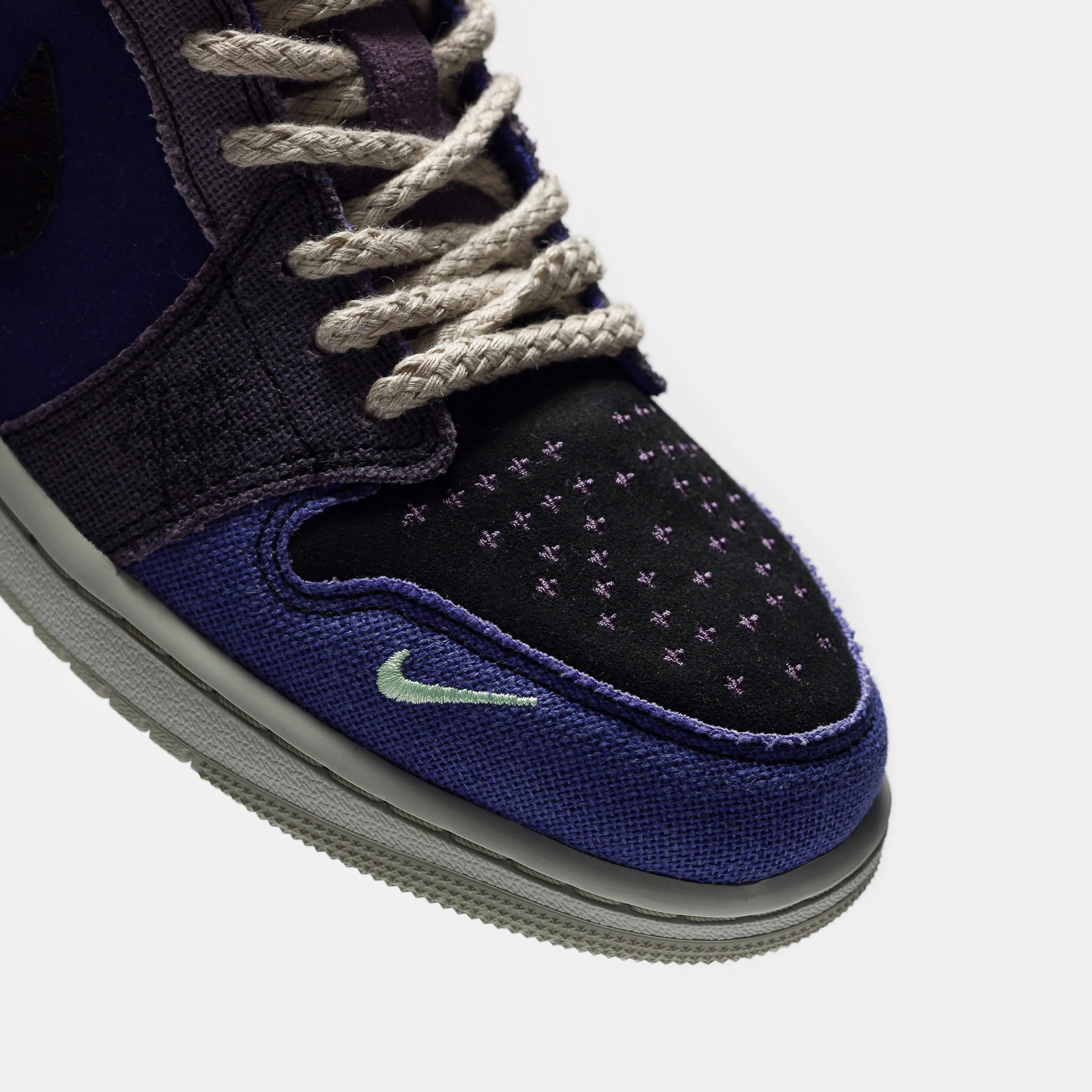 Air Jordan 1 Retro Low Sneaker in Regency Purple/Vapor Green/Black - Image 6