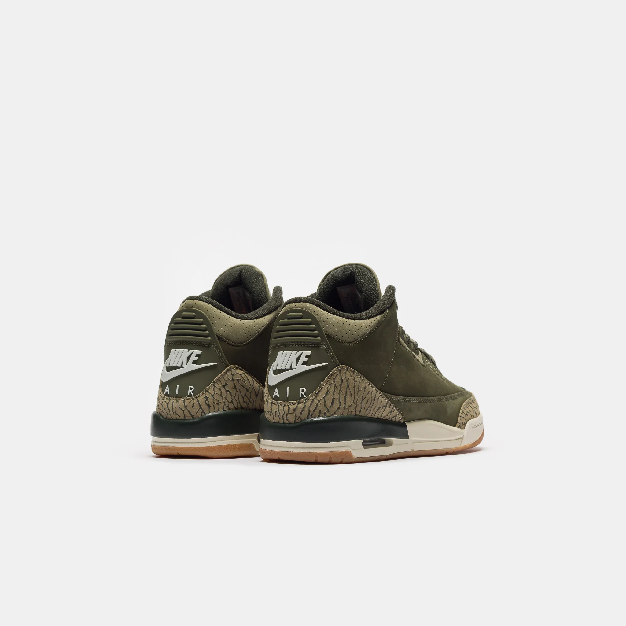 Air Jordan 3 Retro Grade School Sneaker in Medium Olive/Sequoia/Neutral Olive/Sail - Image 5