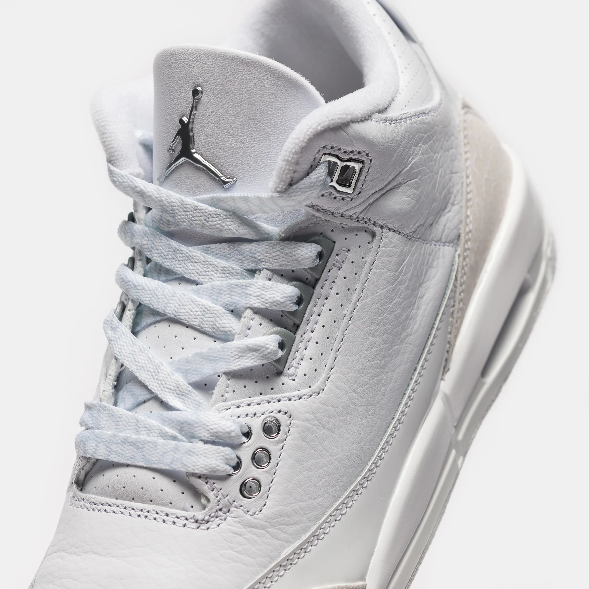 Air Jordan 3 Retro Grade School Sneaker in White/Metallic Silver/White - Image 6