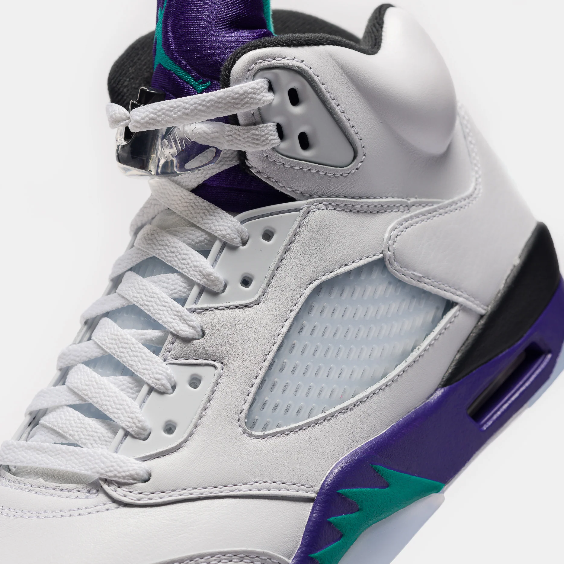 Air Jordan 5 Retro Sneaker in White/New Emerald/Grape Ice/Black - Image 6