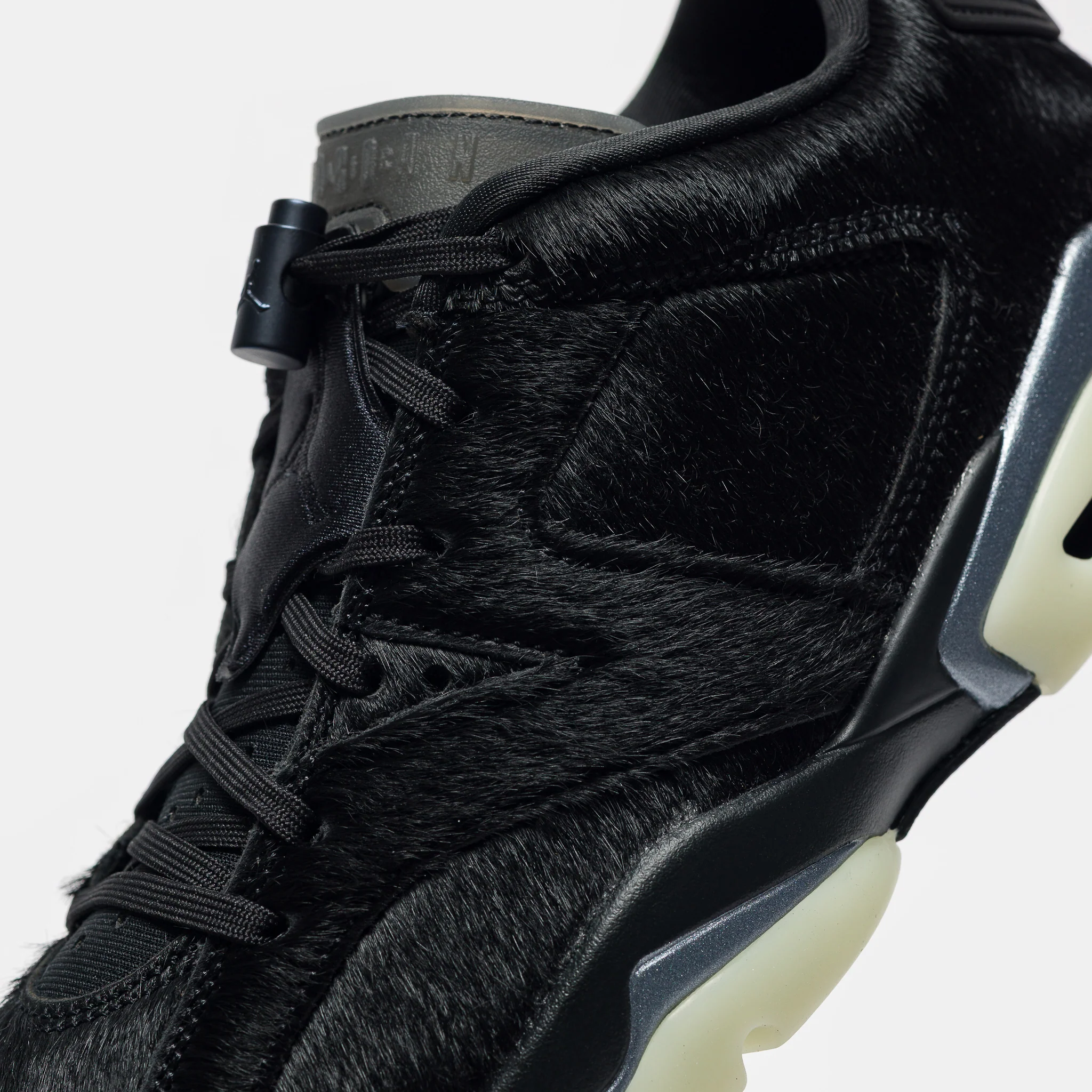 Air Jordan 6 Retro Low Sneaker in Black/Black - Image 5