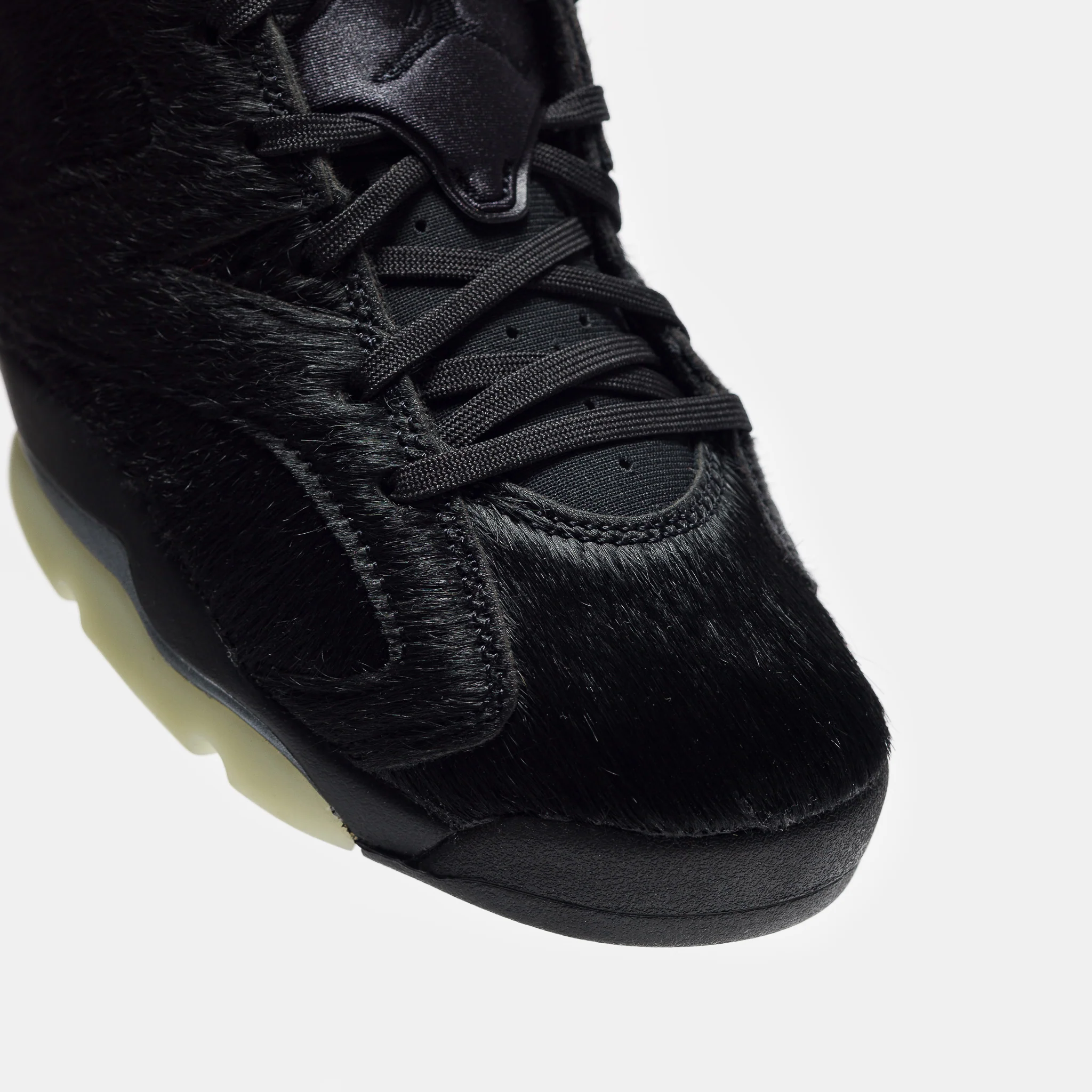 Air Jordan 6 Retro Low Sneaker in Black/Black - Image 6