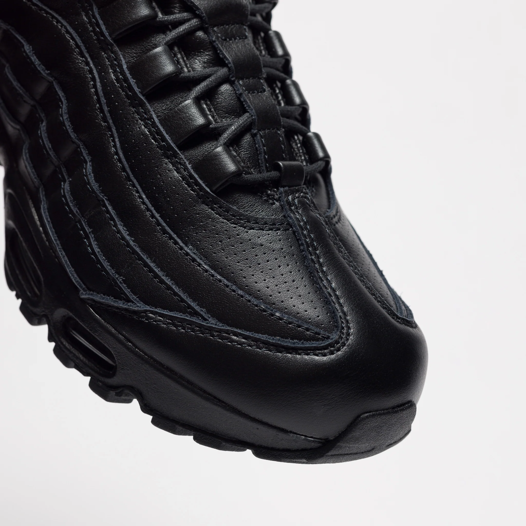 Air Max 95 Big Bubble Leather Sneaker in Black/Black - Image 6