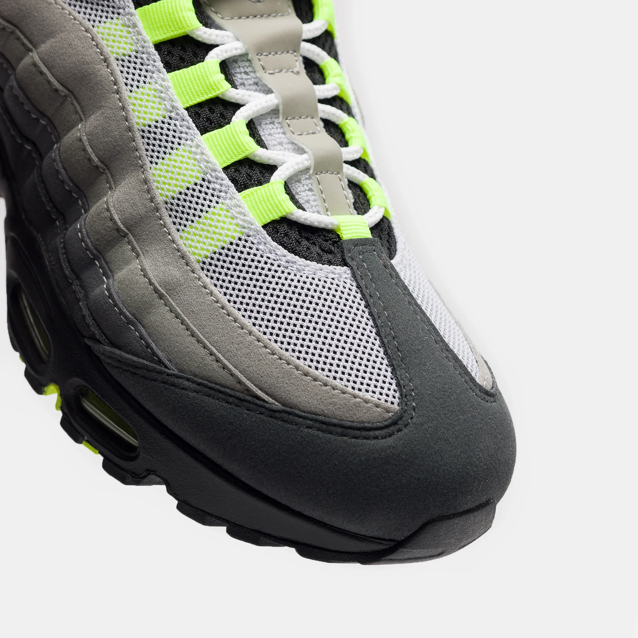 Air Max 95 OG Sneaker in Black/Neon Yellow/Cool Grey - Image 6