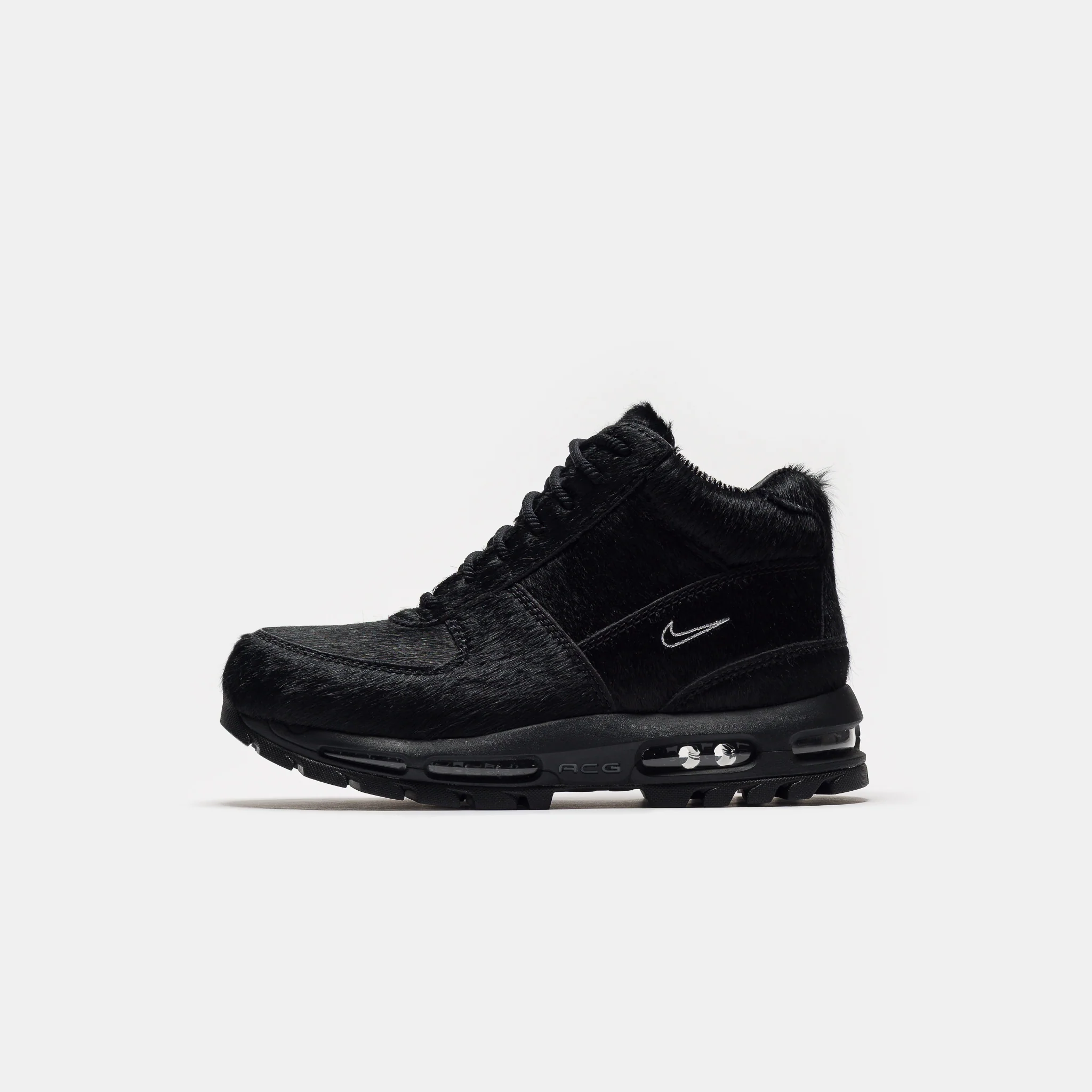Air Max Goadome Boot in Black/Black