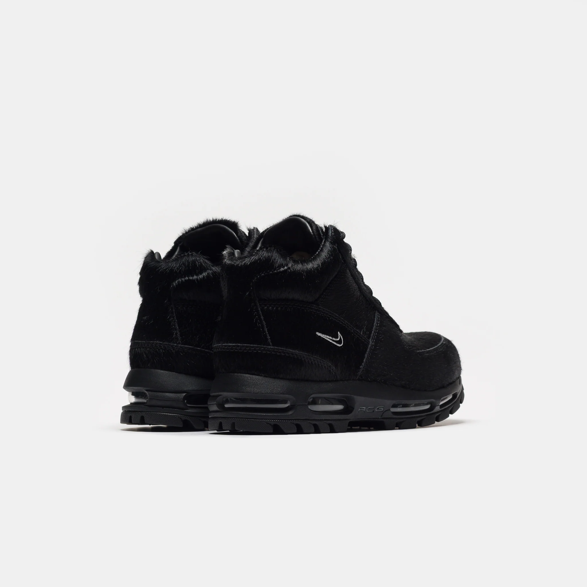 Air Max Goadome Boot in Black/Black - Image 4