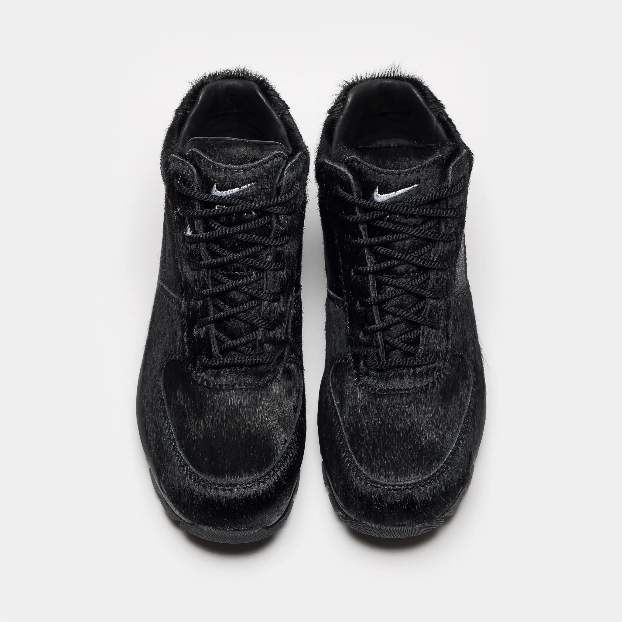 Air Max Goadome Boot in Black/Black - Image 5