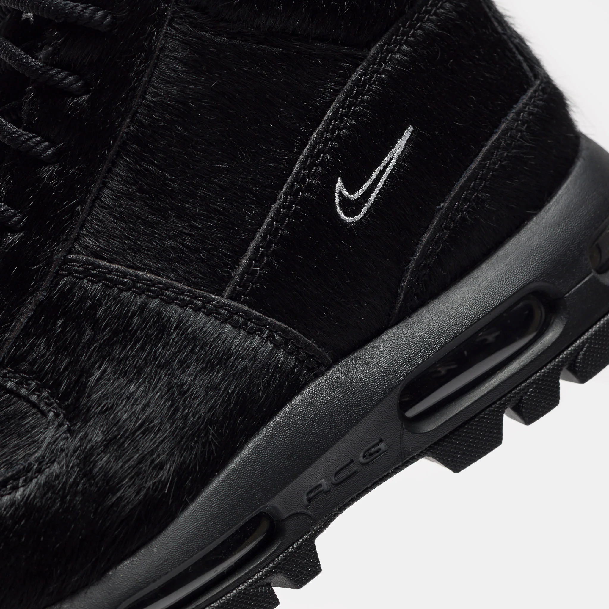 Air Max Goadome Boot in Black/Black - Image 6