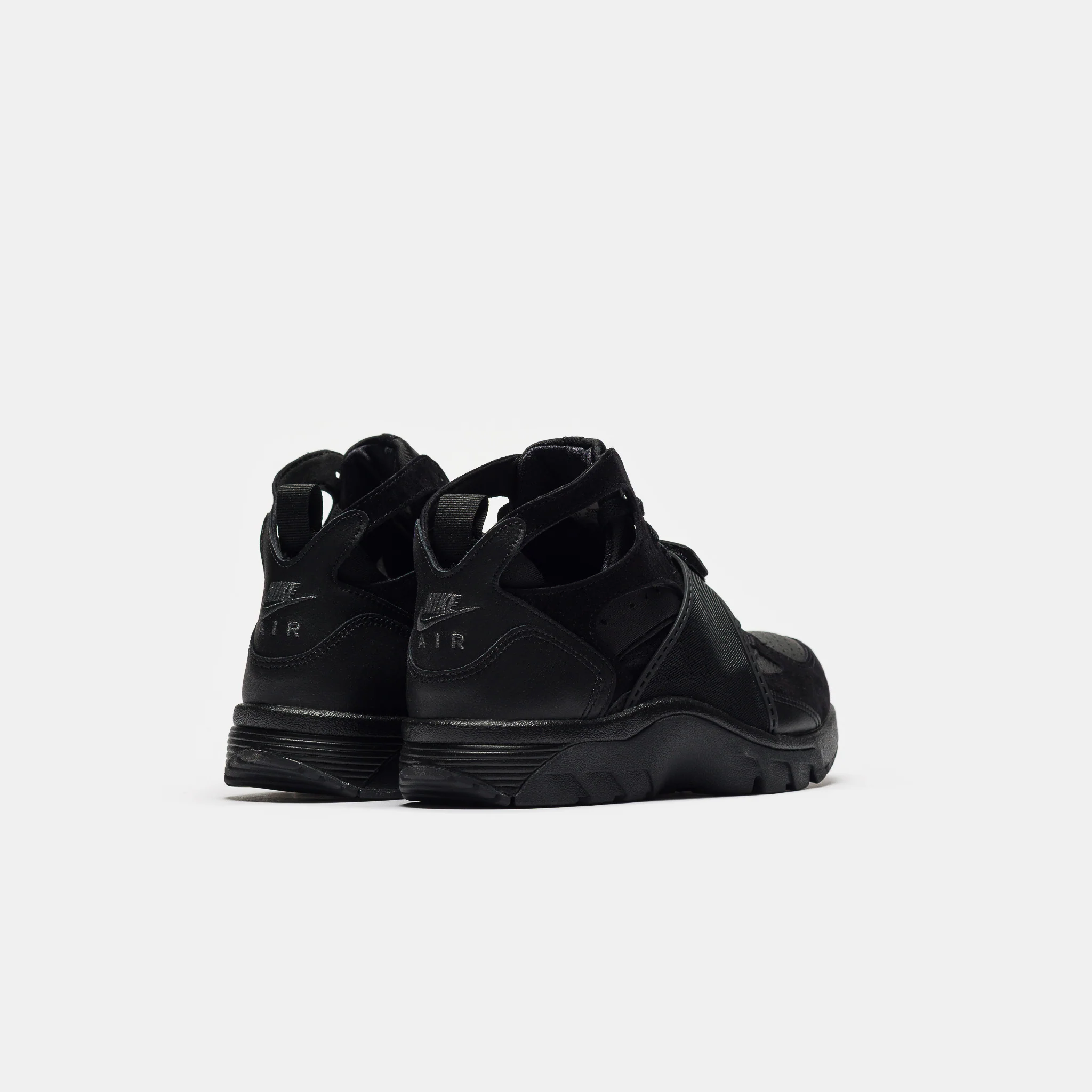 Air Trainer Huarache Sneaker in Black/Black - Image 5