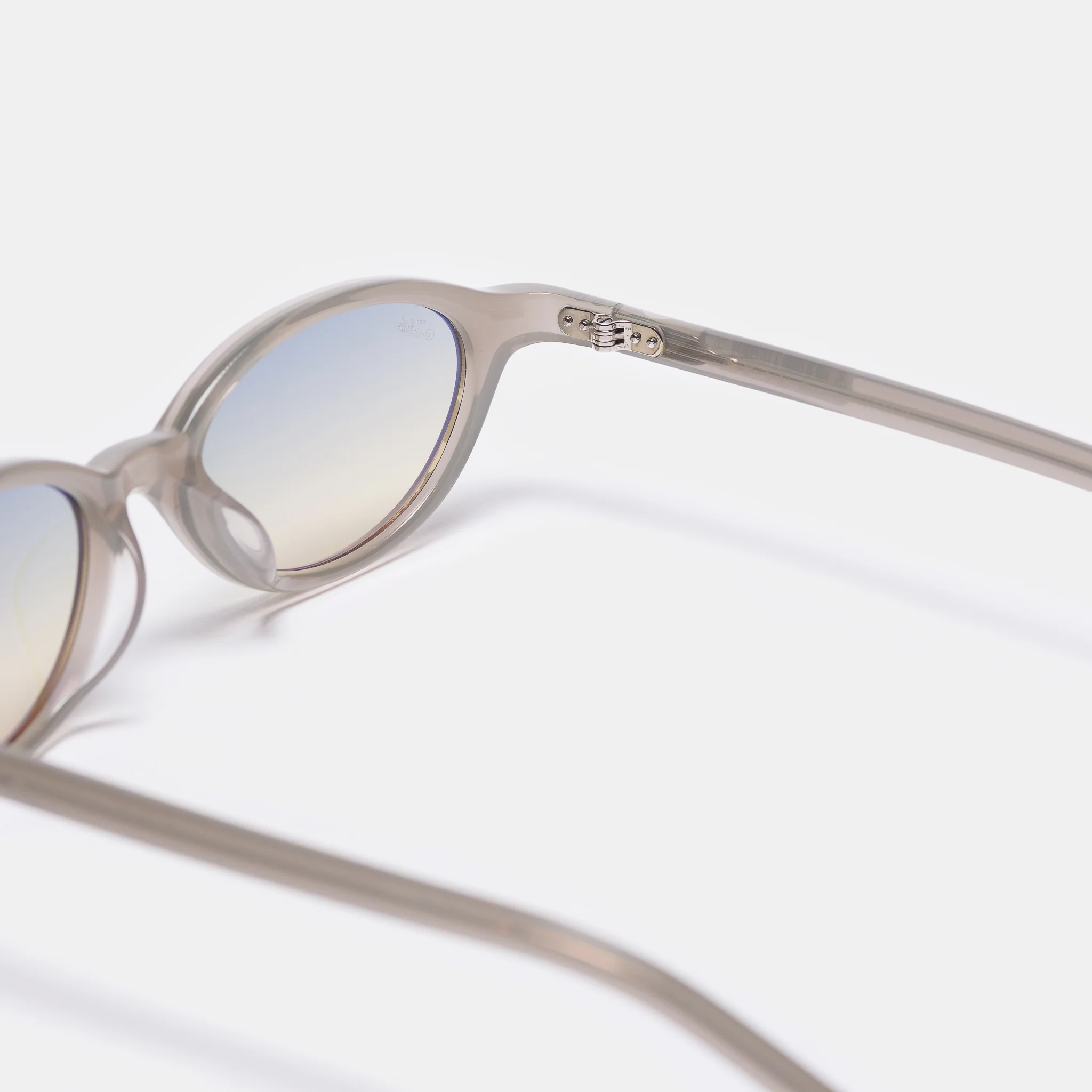 Alien Sunglasses in Grey/Meadow Gradient - Image 4