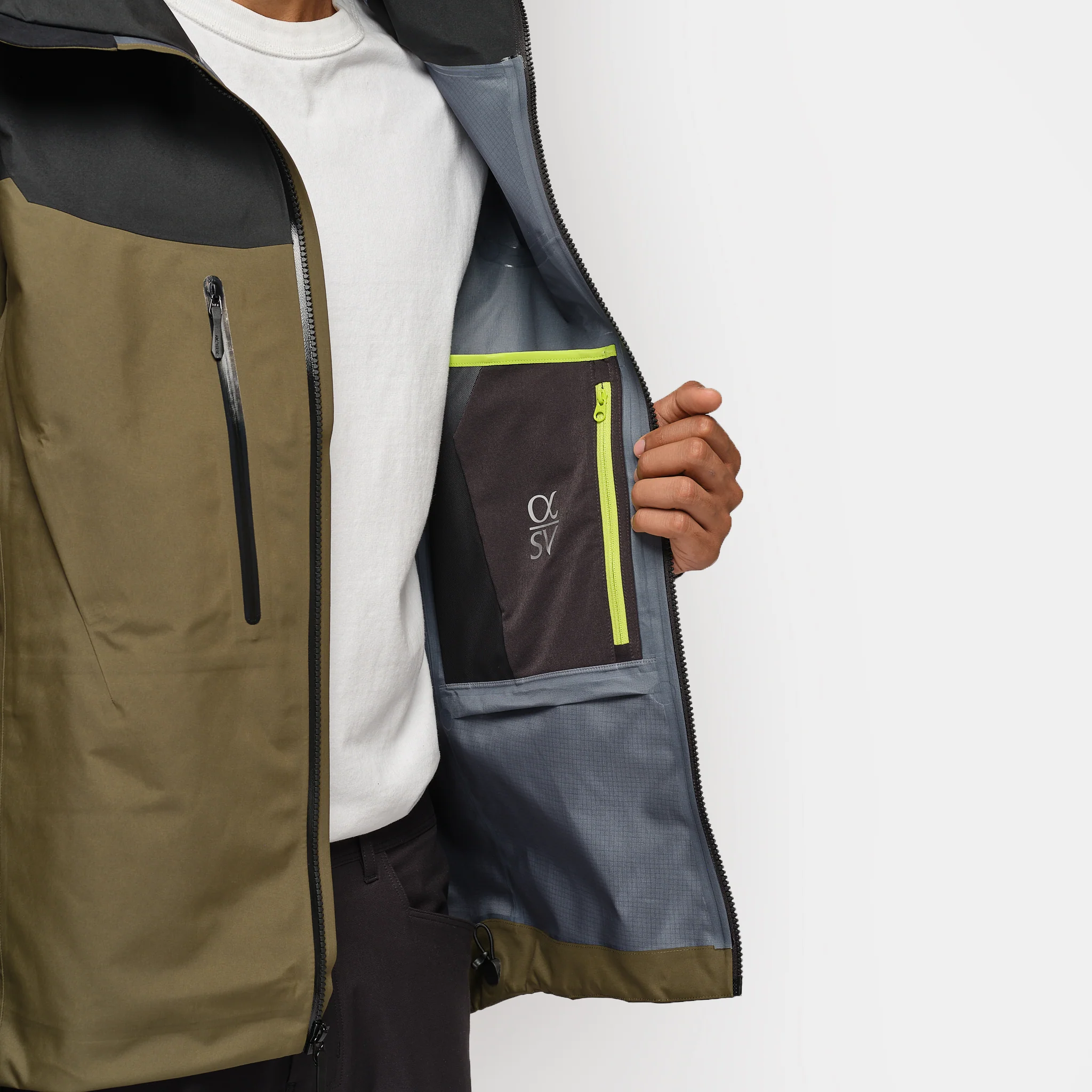 Alpha SV Jacket in Spotlight - Image 5