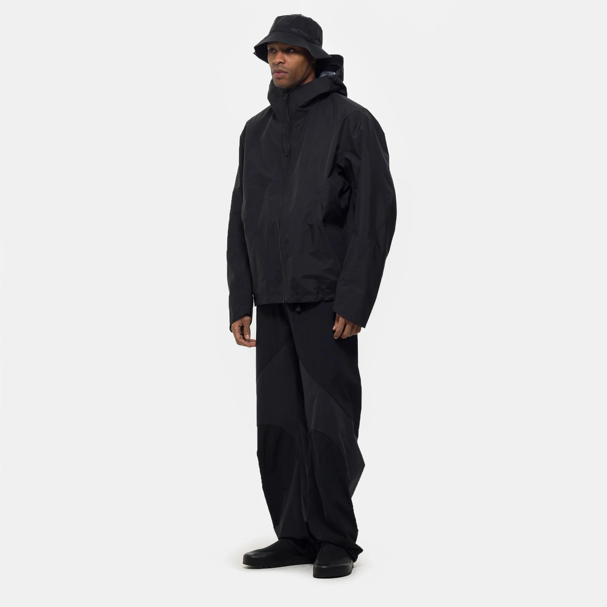 Arris Jacket in Black - Image 2