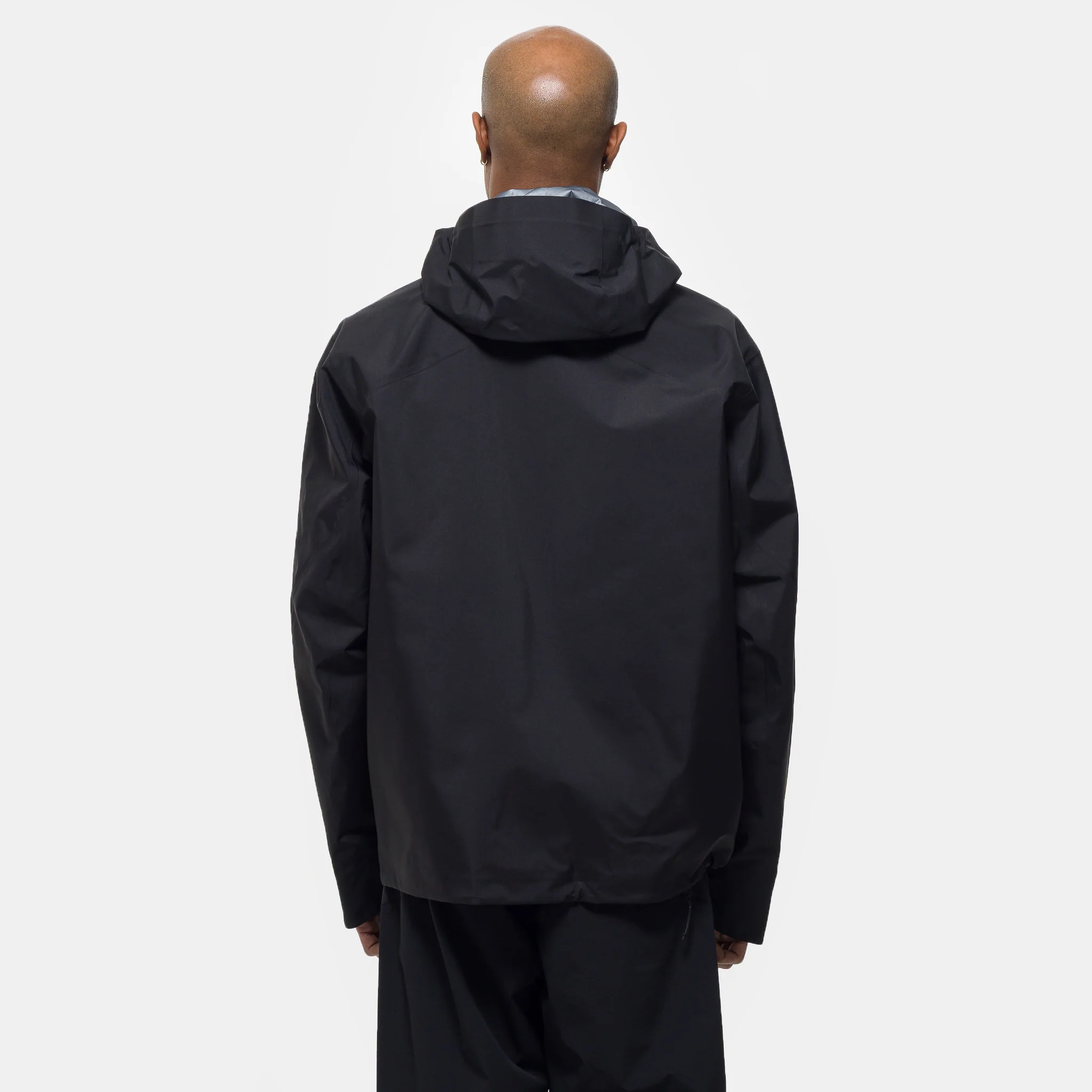 Arris Jacket in Black - Image 3