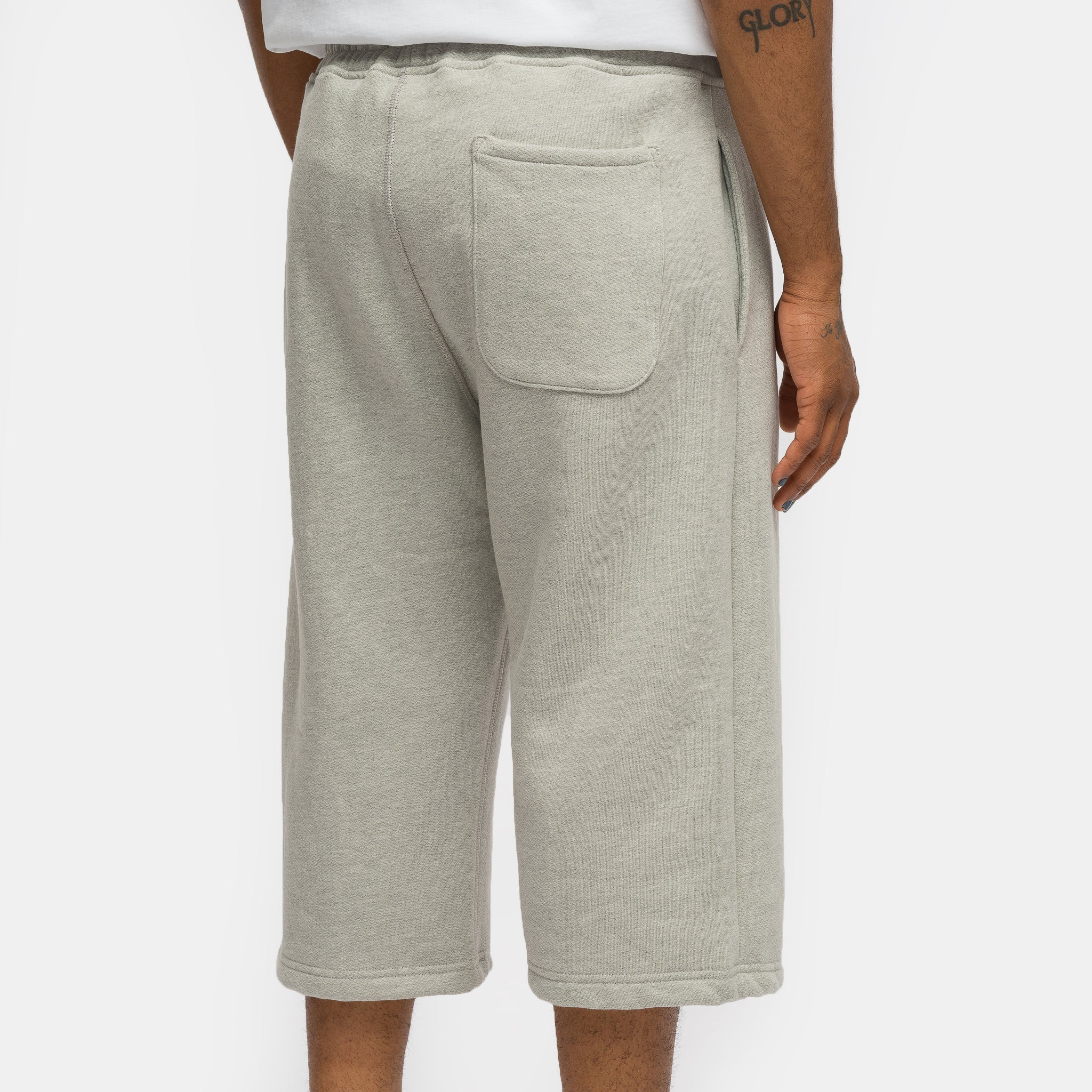 Basics Sweatshort in Heather Grey - Image 5