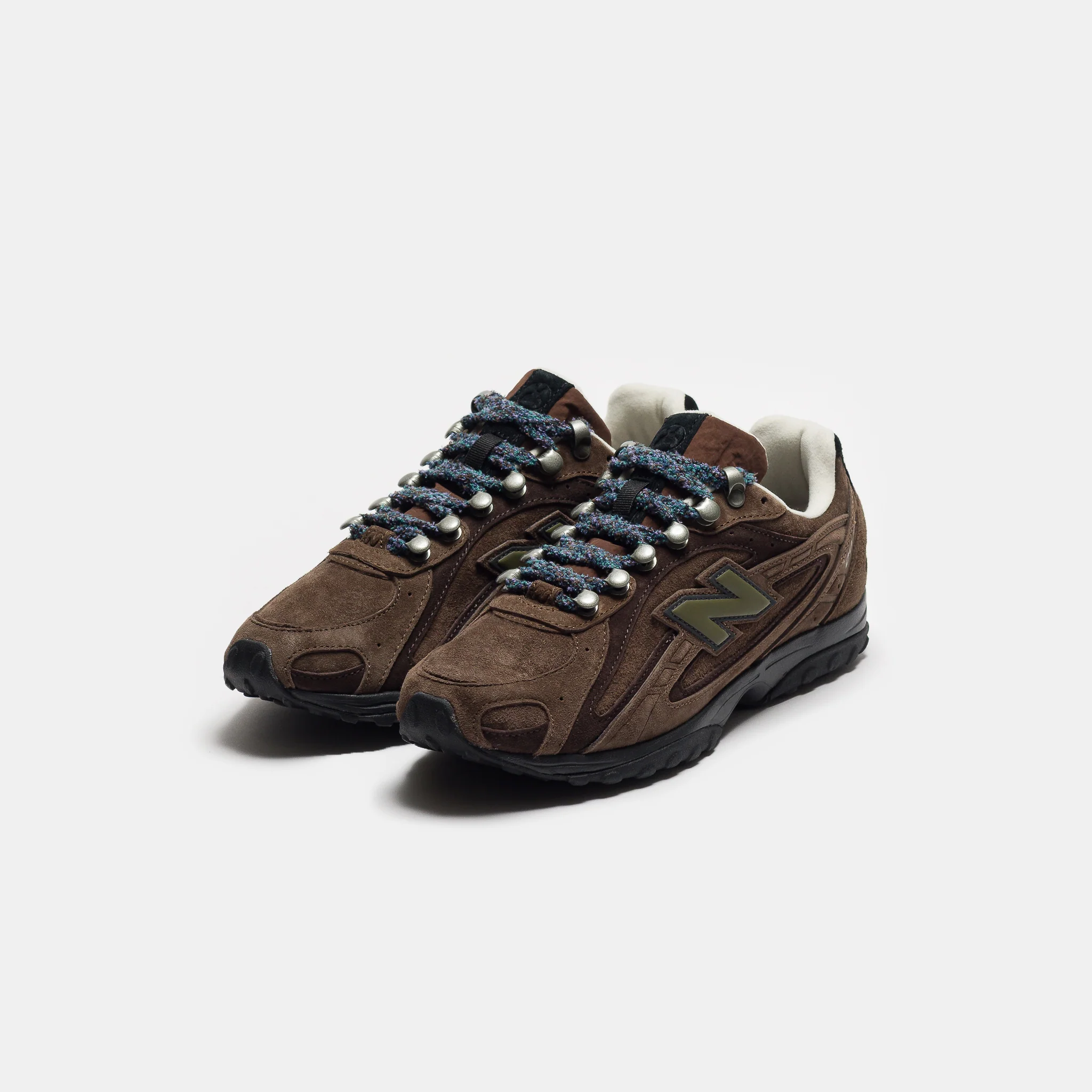 BASKETCASE 204L Sneaker in Carafe/Chocolate Brown - Image 3