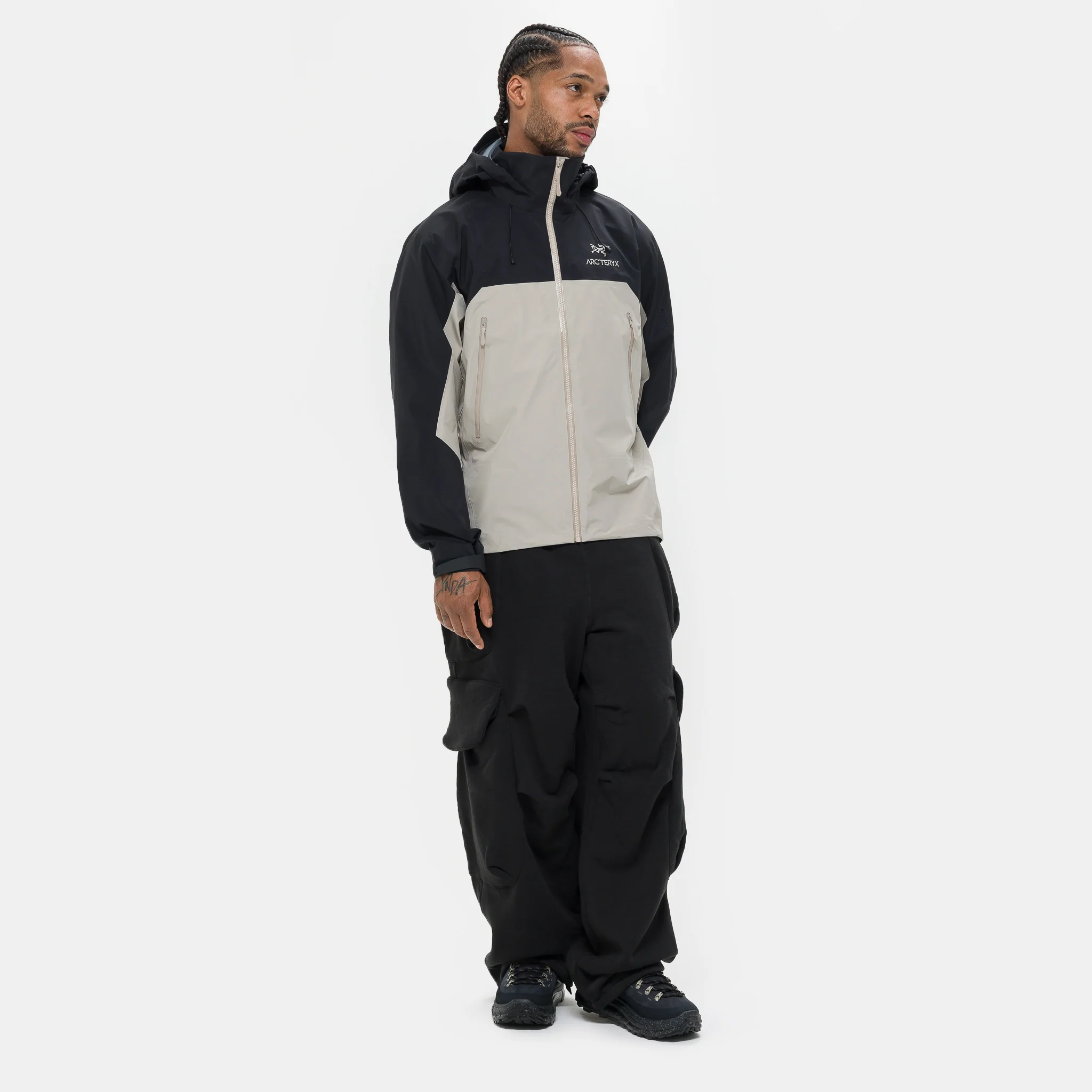 Beta AR Jacket in Black/Rune - Image 2
